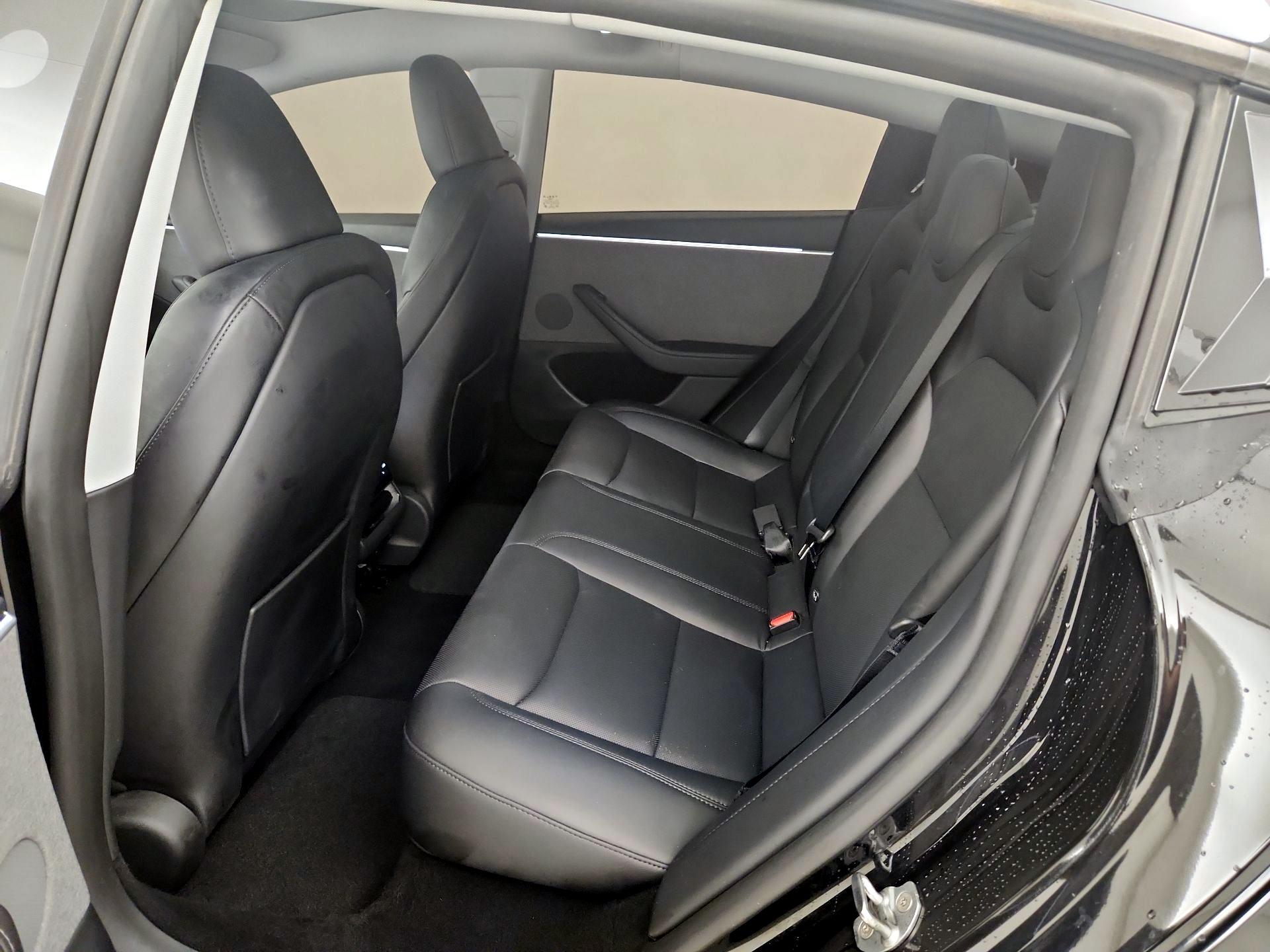 Thumbnail: 2025 Tesla Model 3 - 19