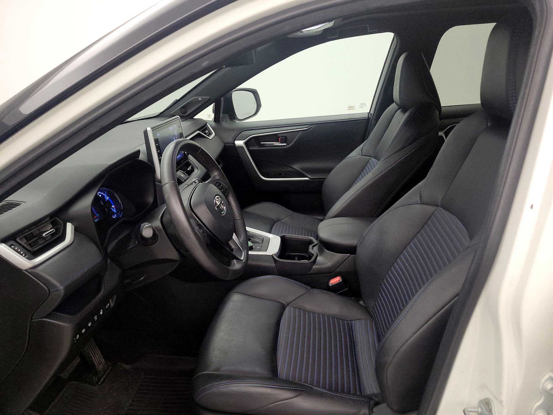Thumbnail: 2022 Toyota RAV4 - 11