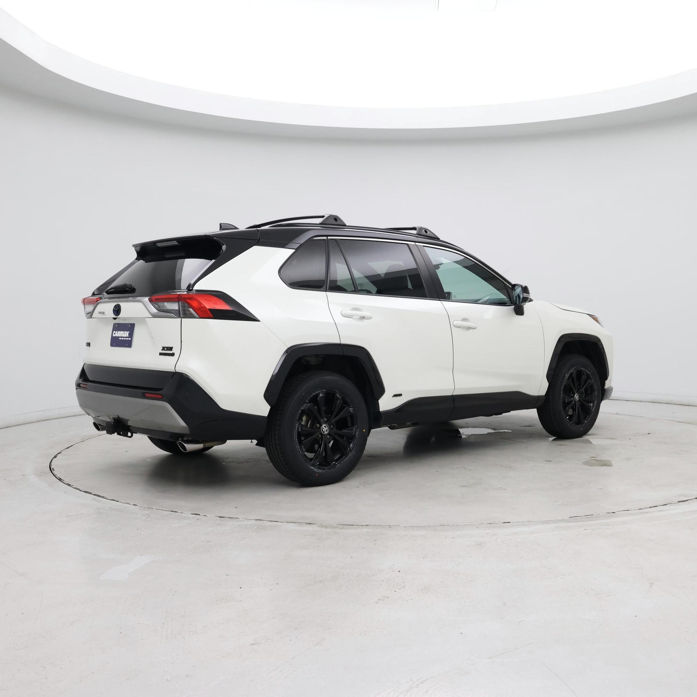 Thumbnail: 2022 Toyota RAV4 - 6