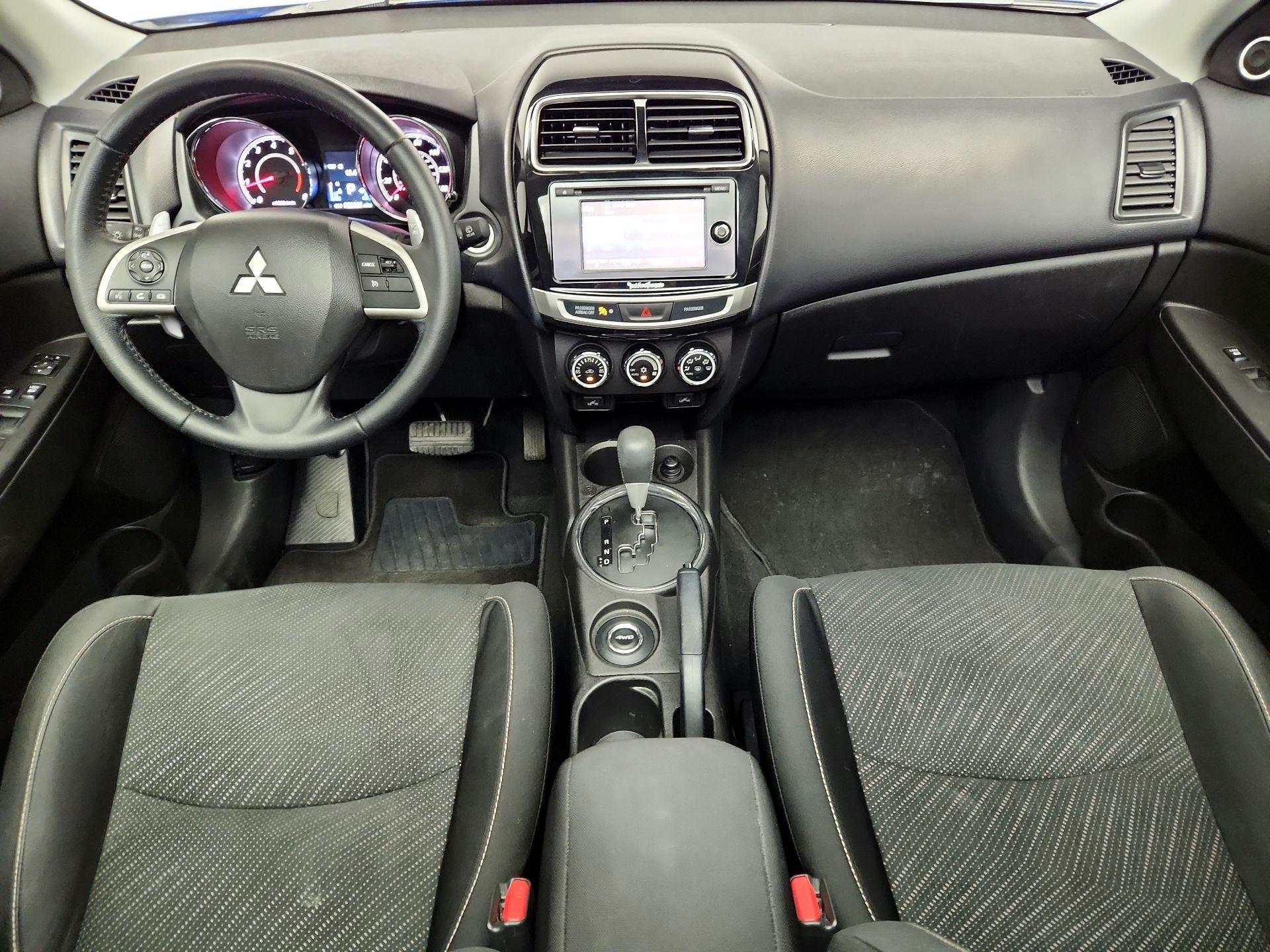 Thumbnail: 2015 Mitsubishi Outlander Sport - 9