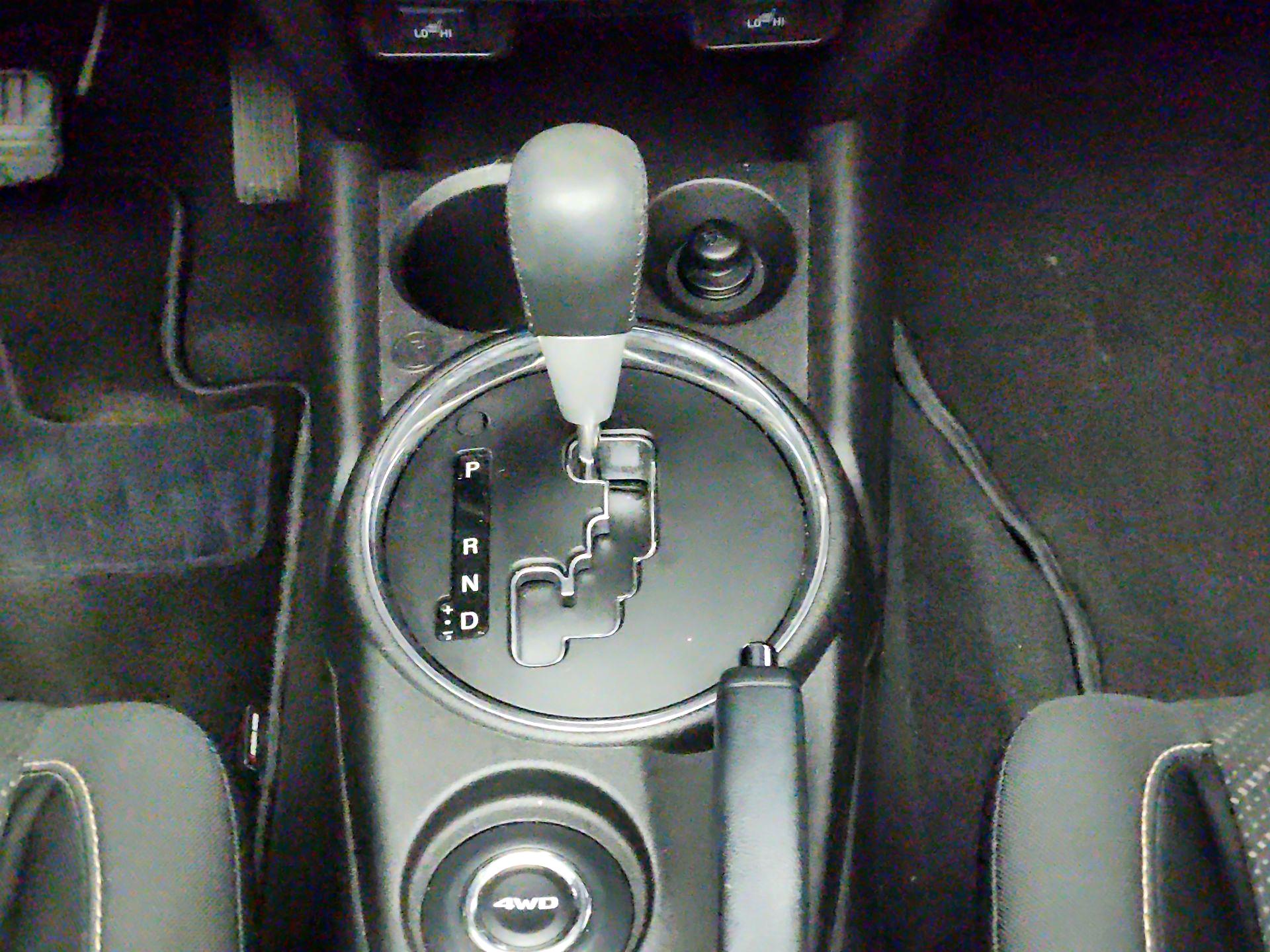 Thumbnail: 2015 Mitsubishi Outlander Sport - 17