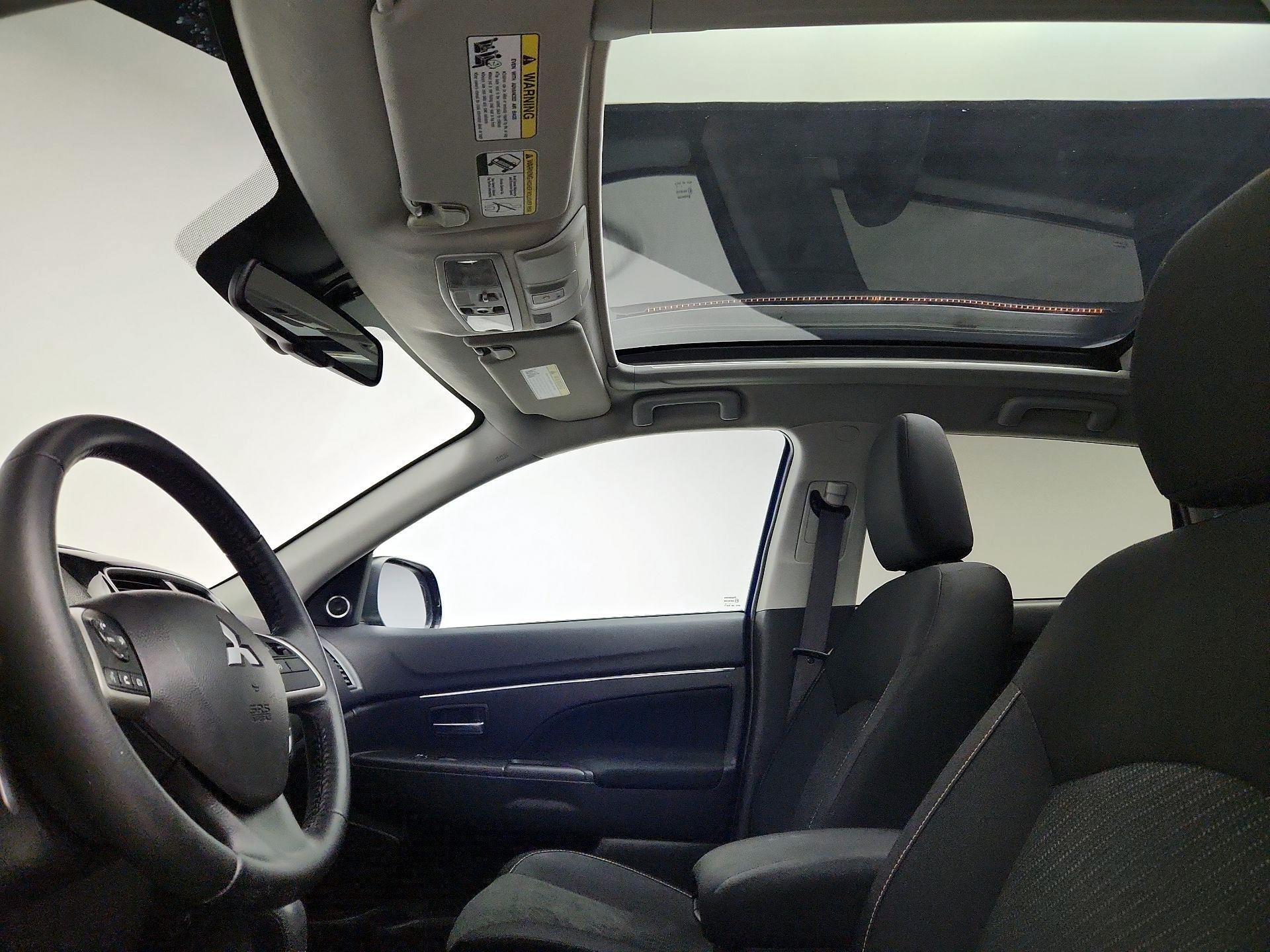 Thumbnail: 2015 Mitsubishi Outlander Sport - 19