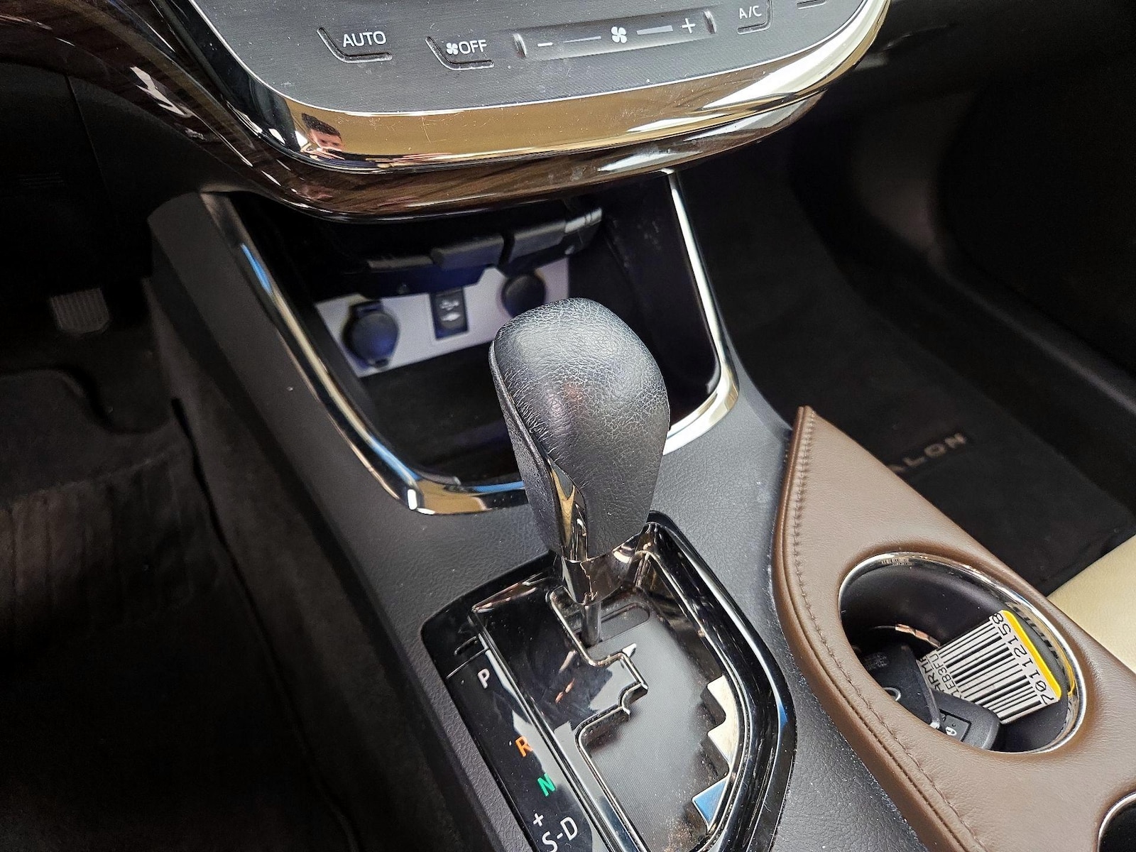 2015 Toyota Avalon XLE - Photo 18