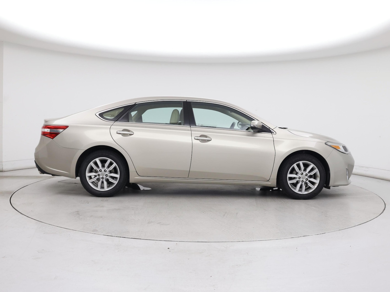 2015 Toyota Avalon XLE - Photo 8