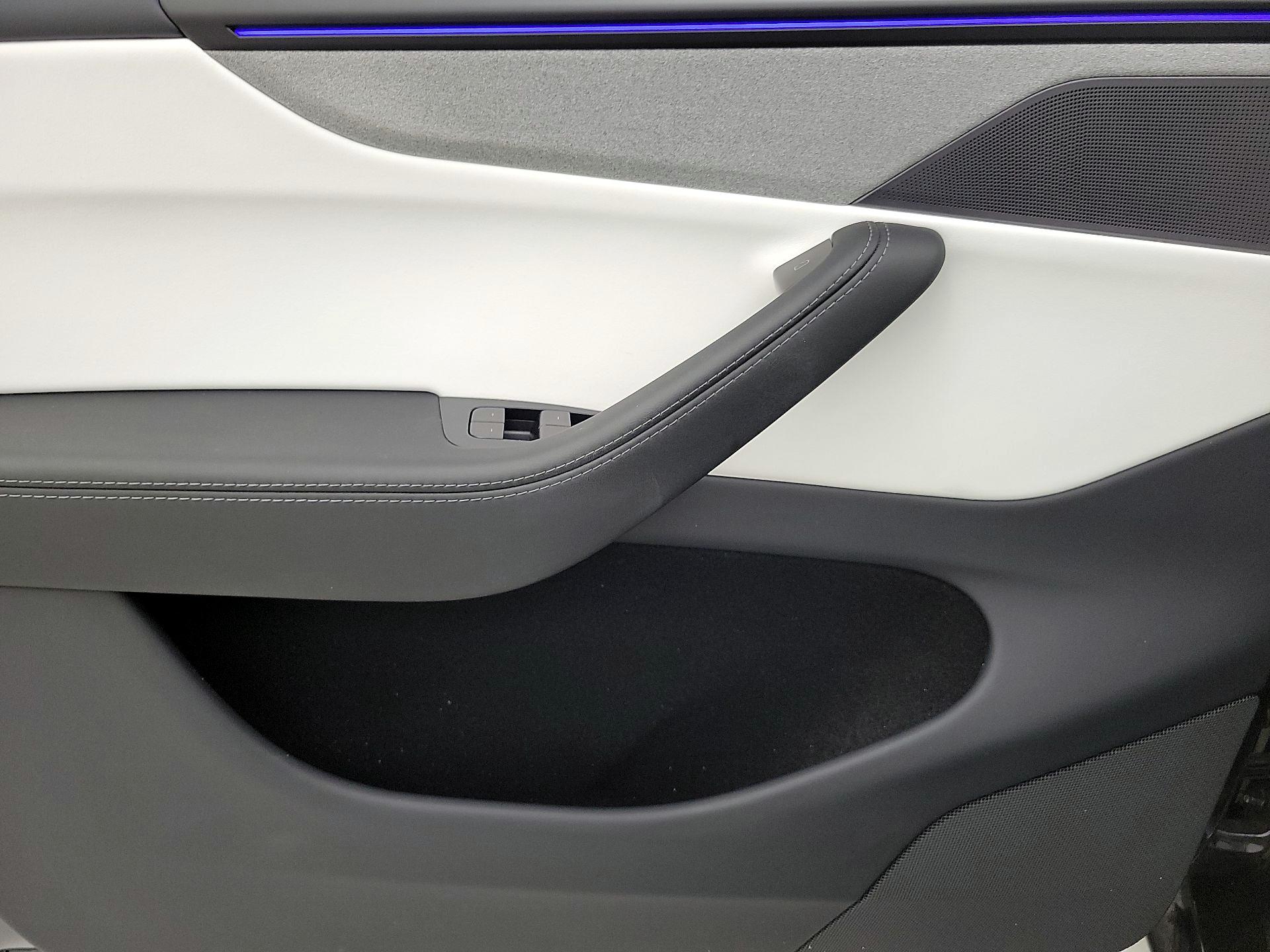 Thumbnail: 2026 Tesla Model Y - 12