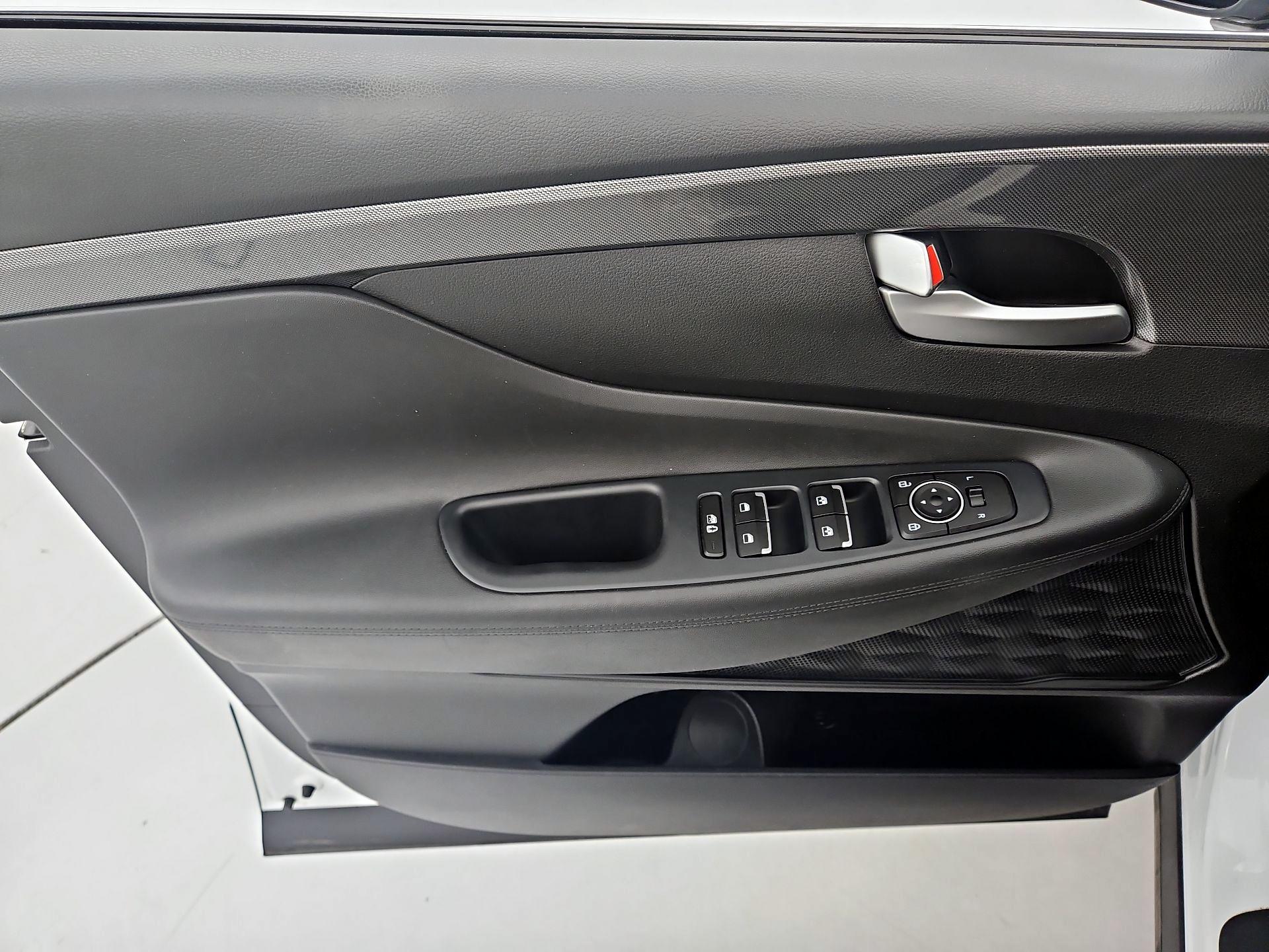 Thumbnail: 2022 Hyundai Santa Fe - 12