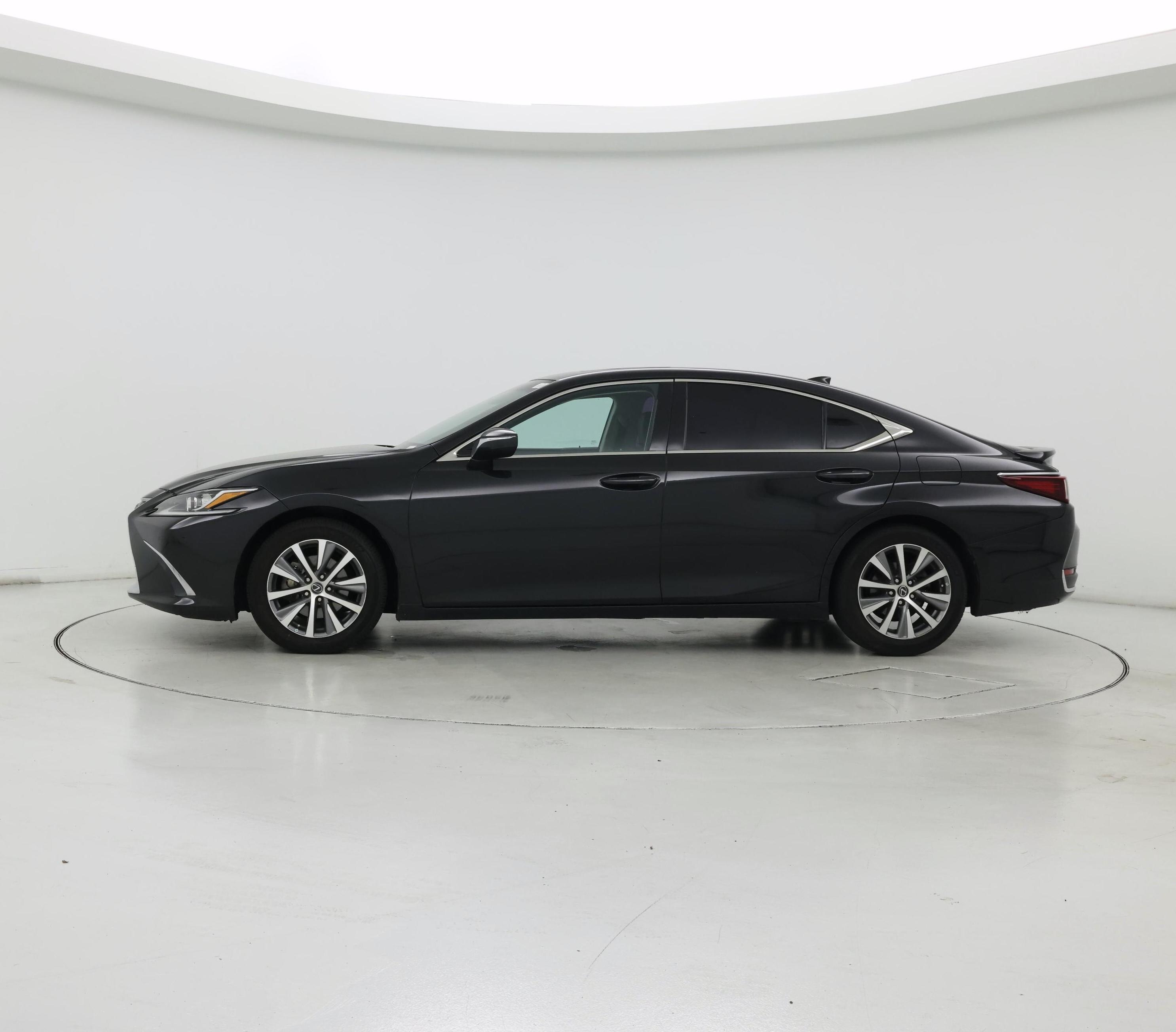 Thumbnail: 2020 Lexus ES - 3