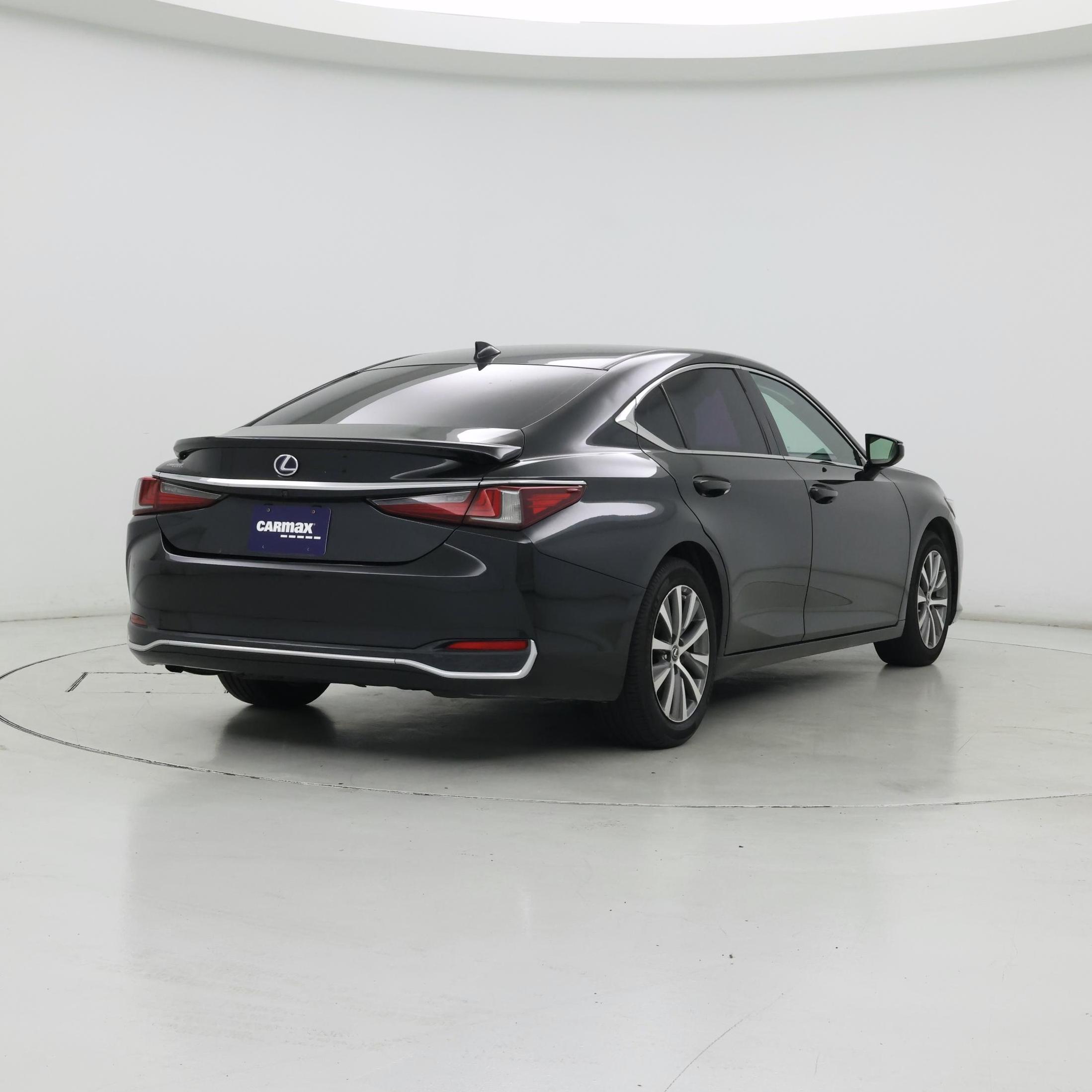 Thumbnail: 2020 Lexus ES - 8