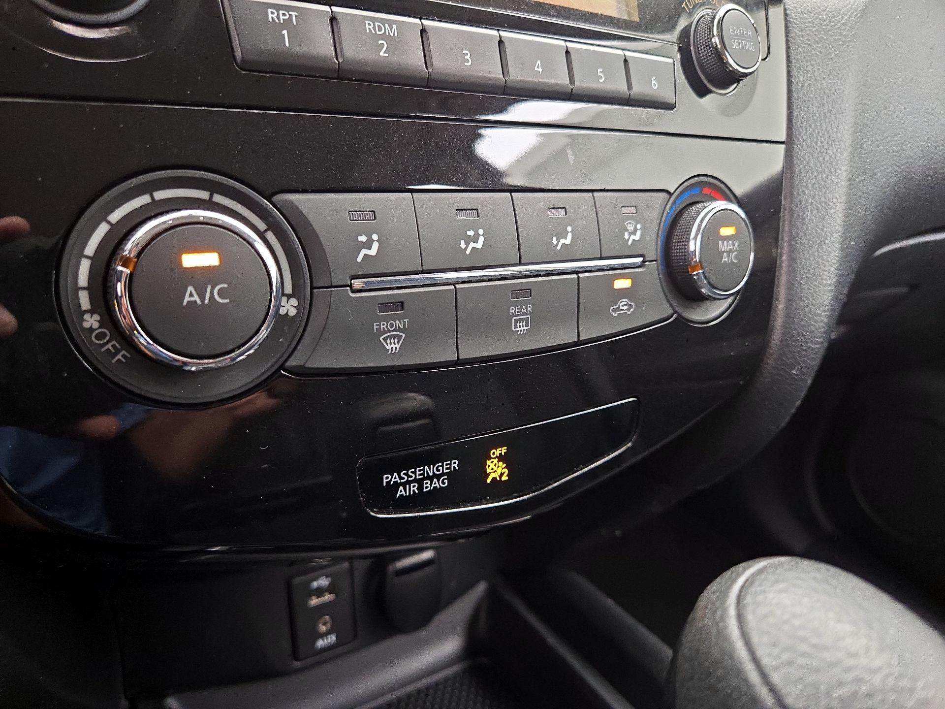 Thumbnail: 2015 Nissan Rogue - 16