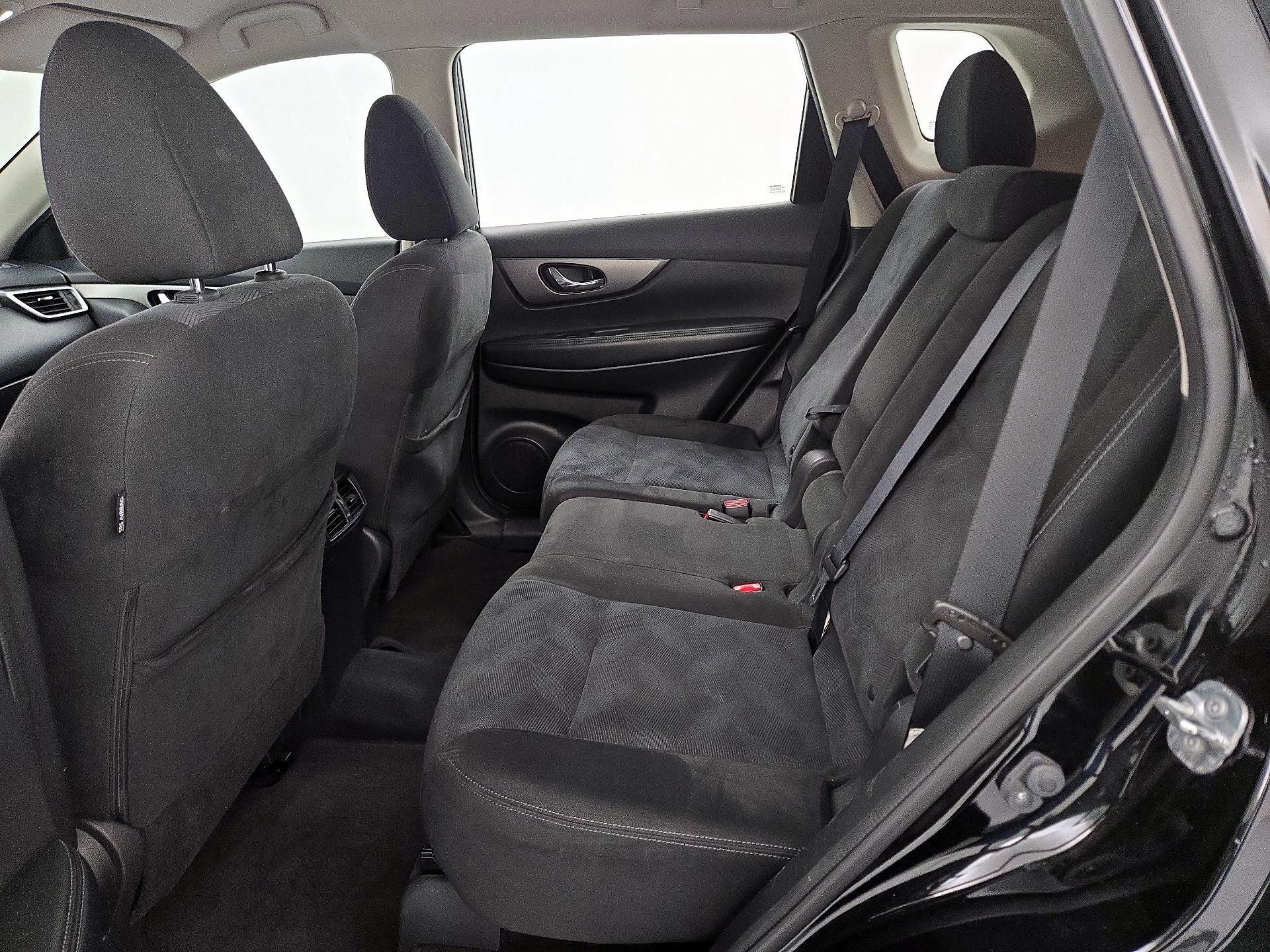 Thumbnail: 2015 Nissan Rogue - 19