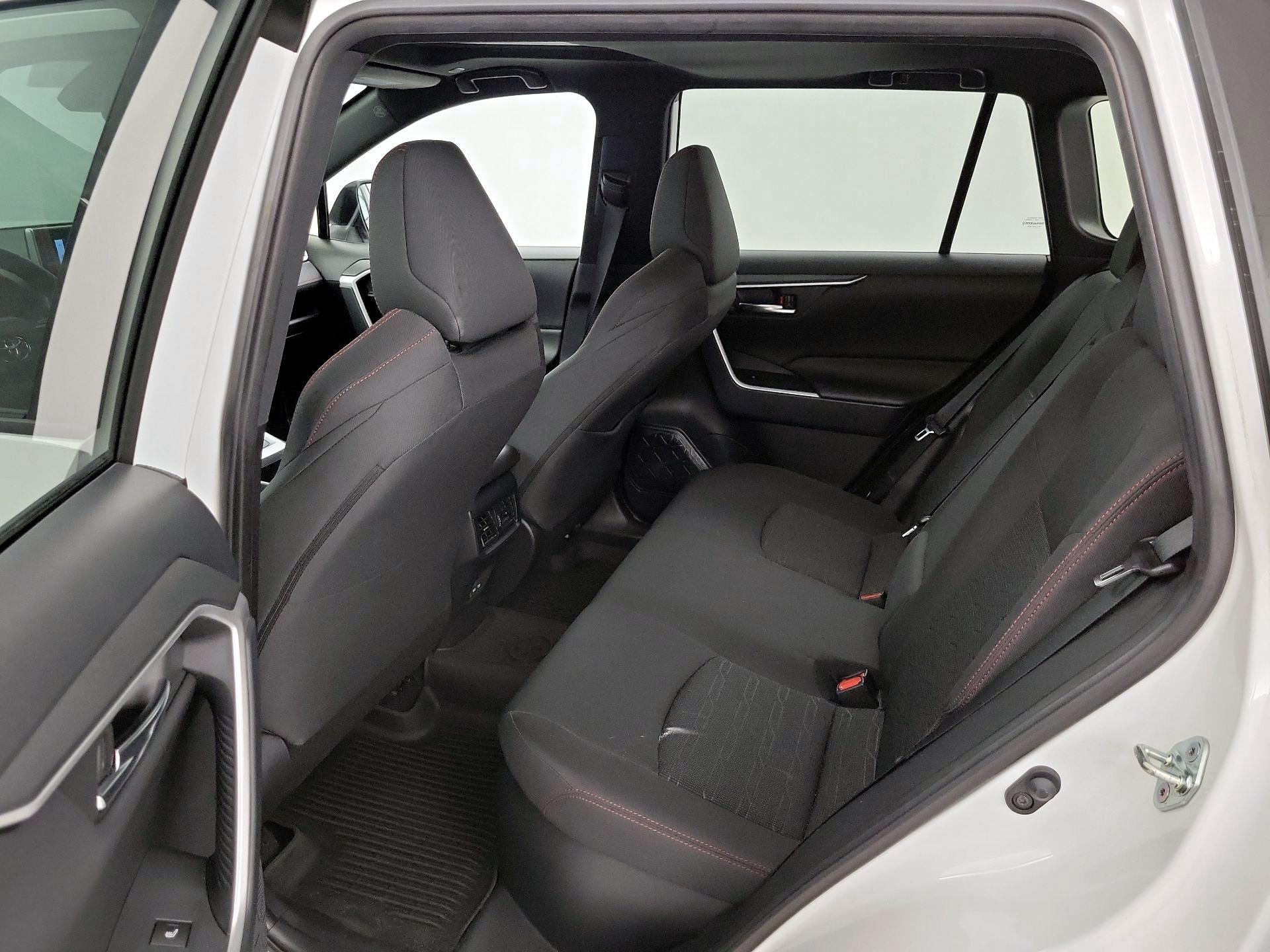 Thumbnail: 2023 Toyota RAV4 - 20