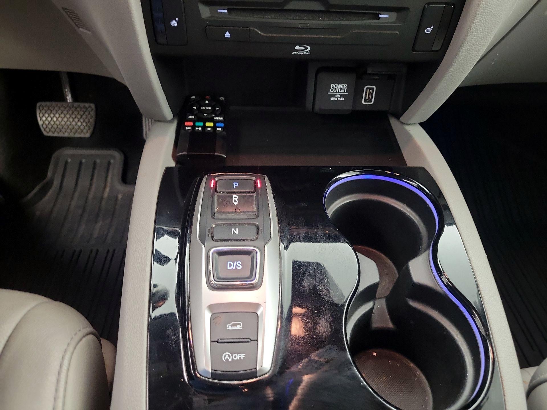Thumbnail: 2019 Honda Pilot - 17