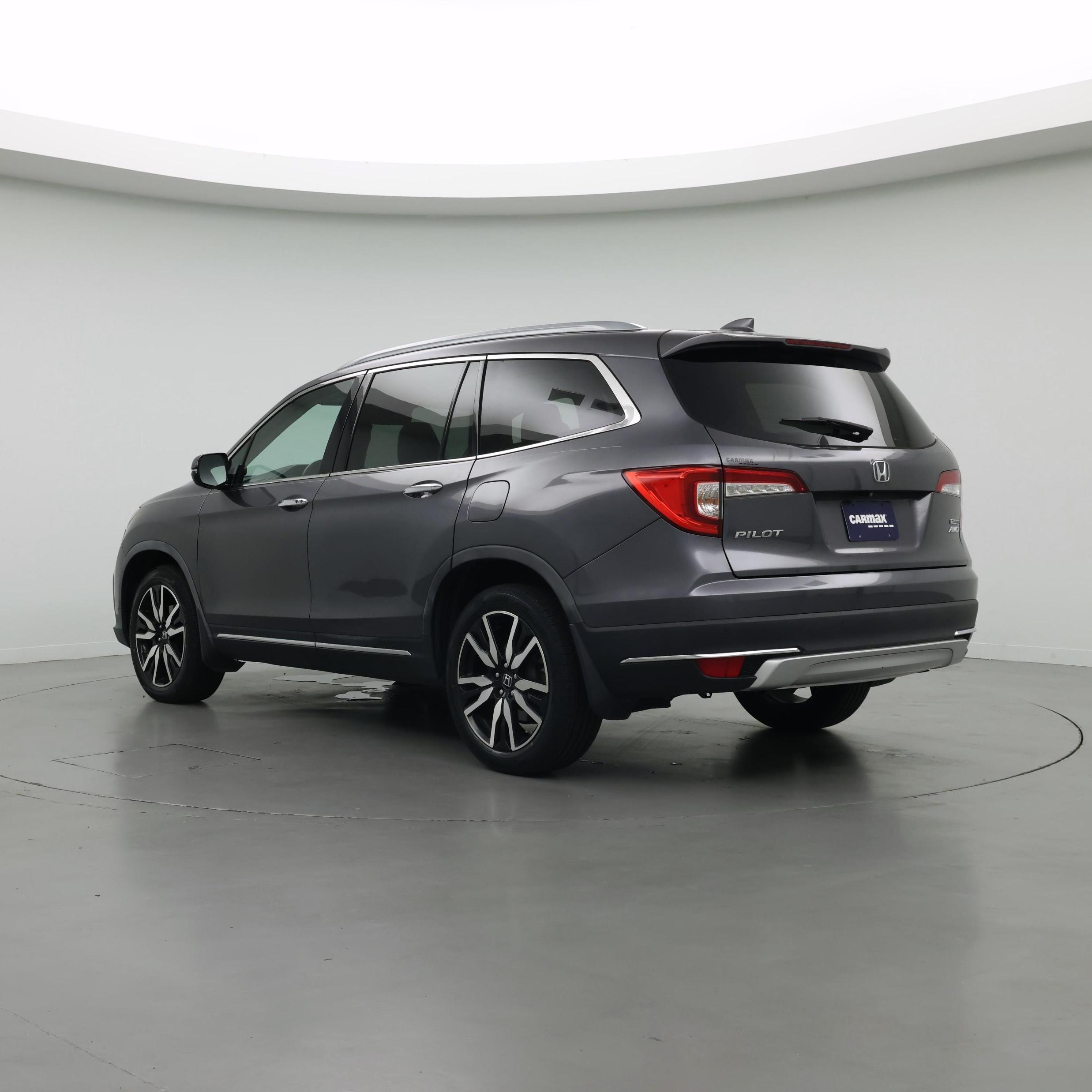 Thumbnail: 2019 Honda Pilot - 2