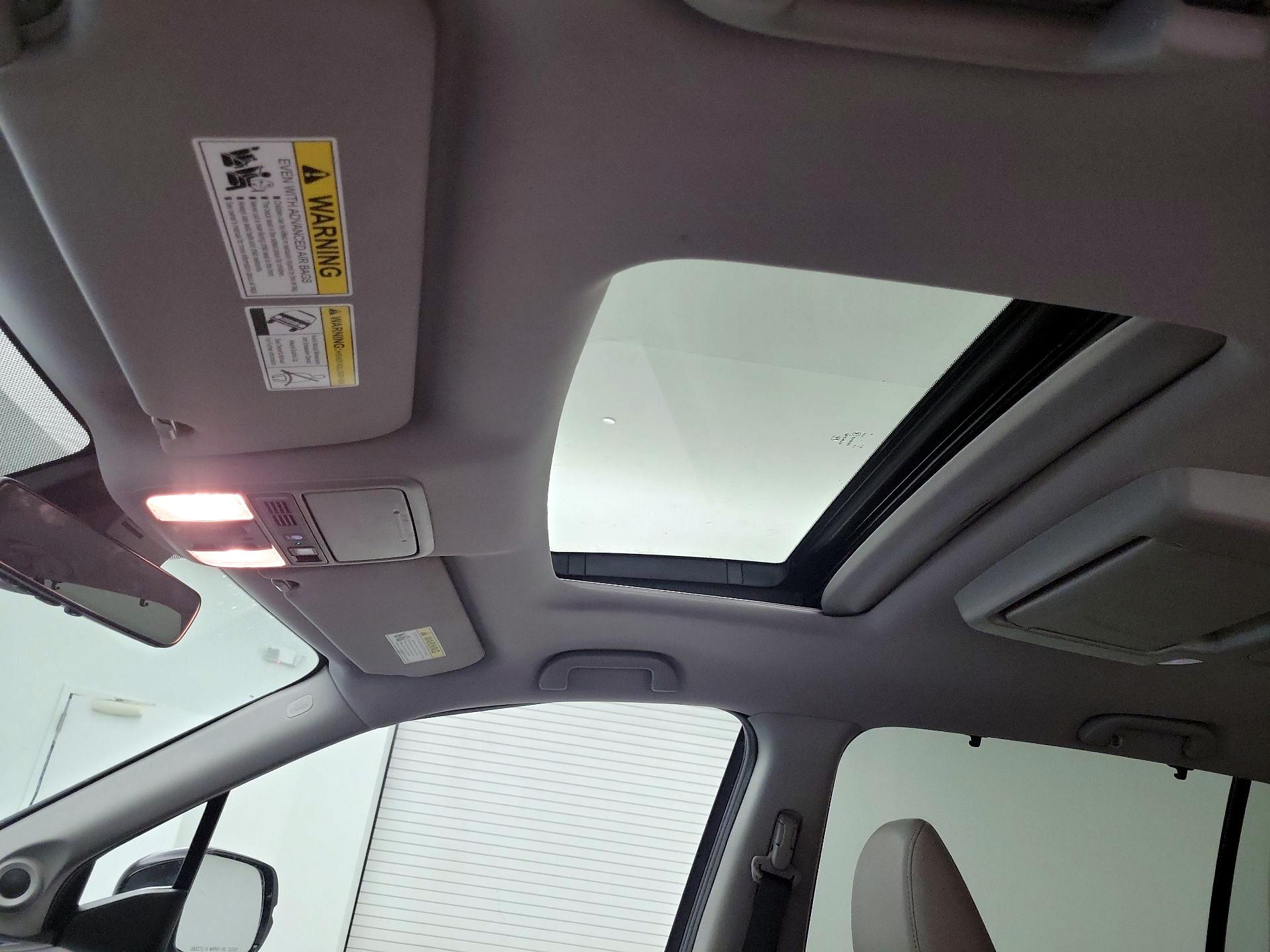 Thumbnail: 2019 Honda Pilot - 19