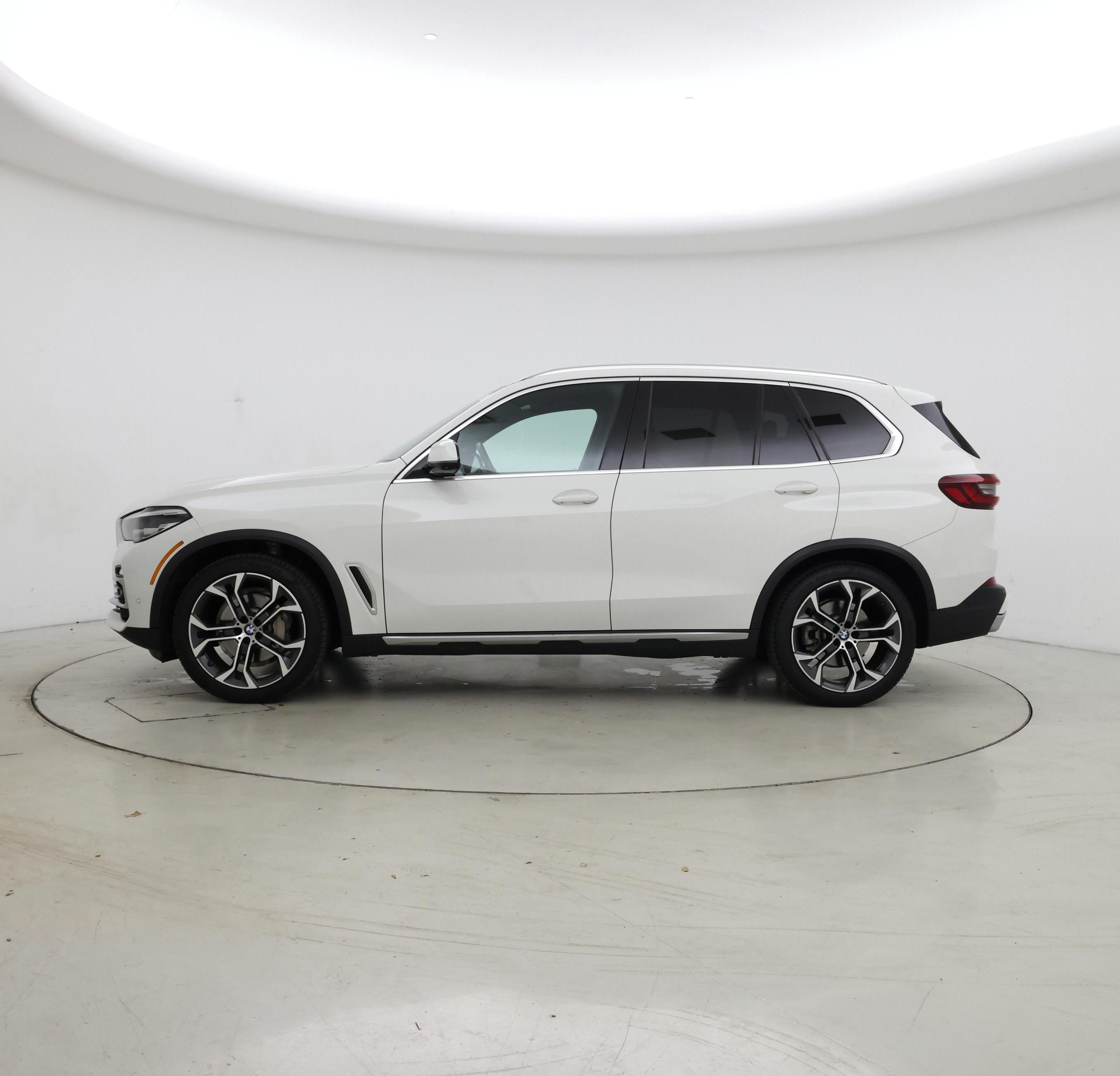 Thumbnail: 2021 BMW X5 - 3