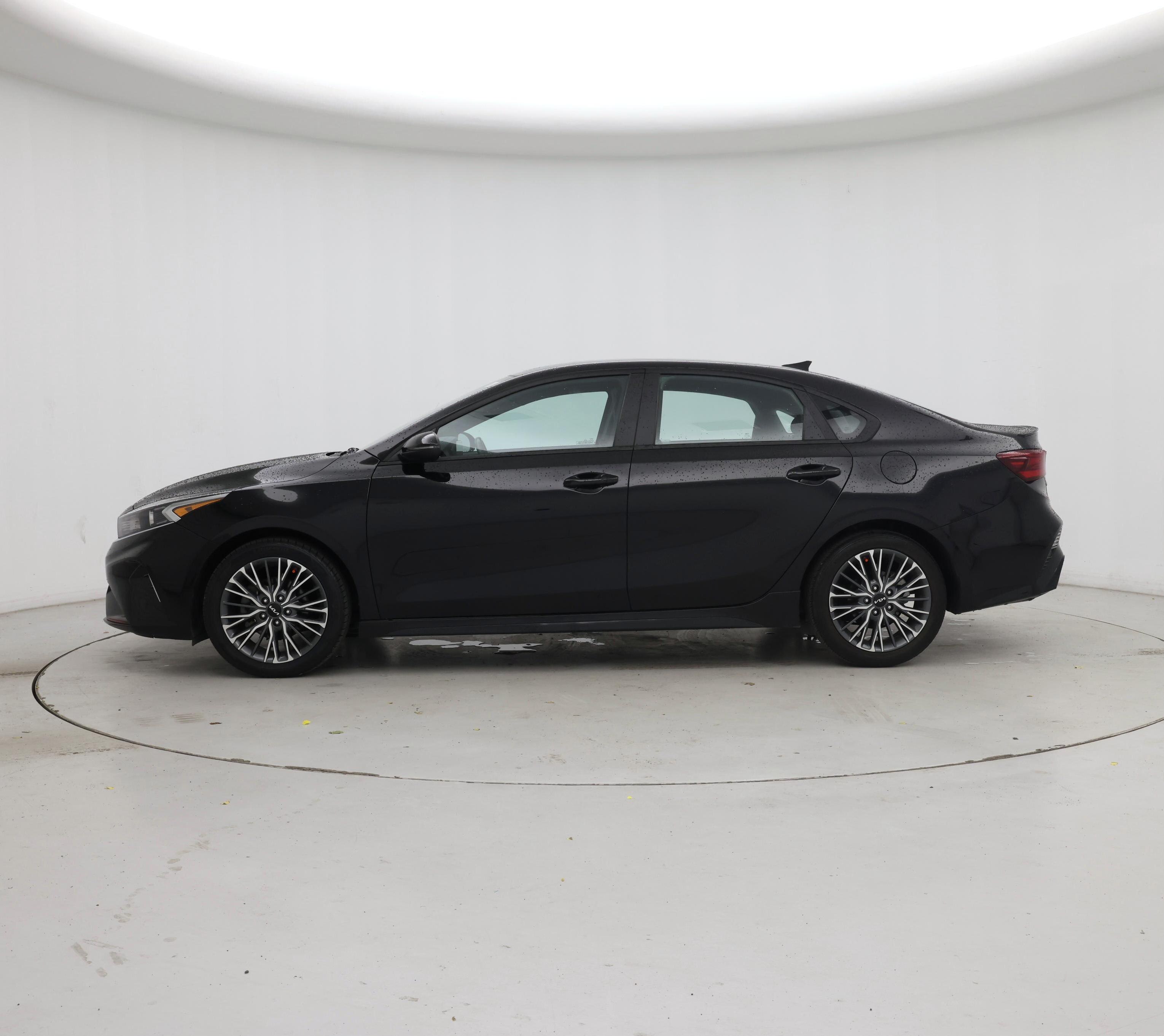 Thumbnail: 2023 Kia Forte - 3