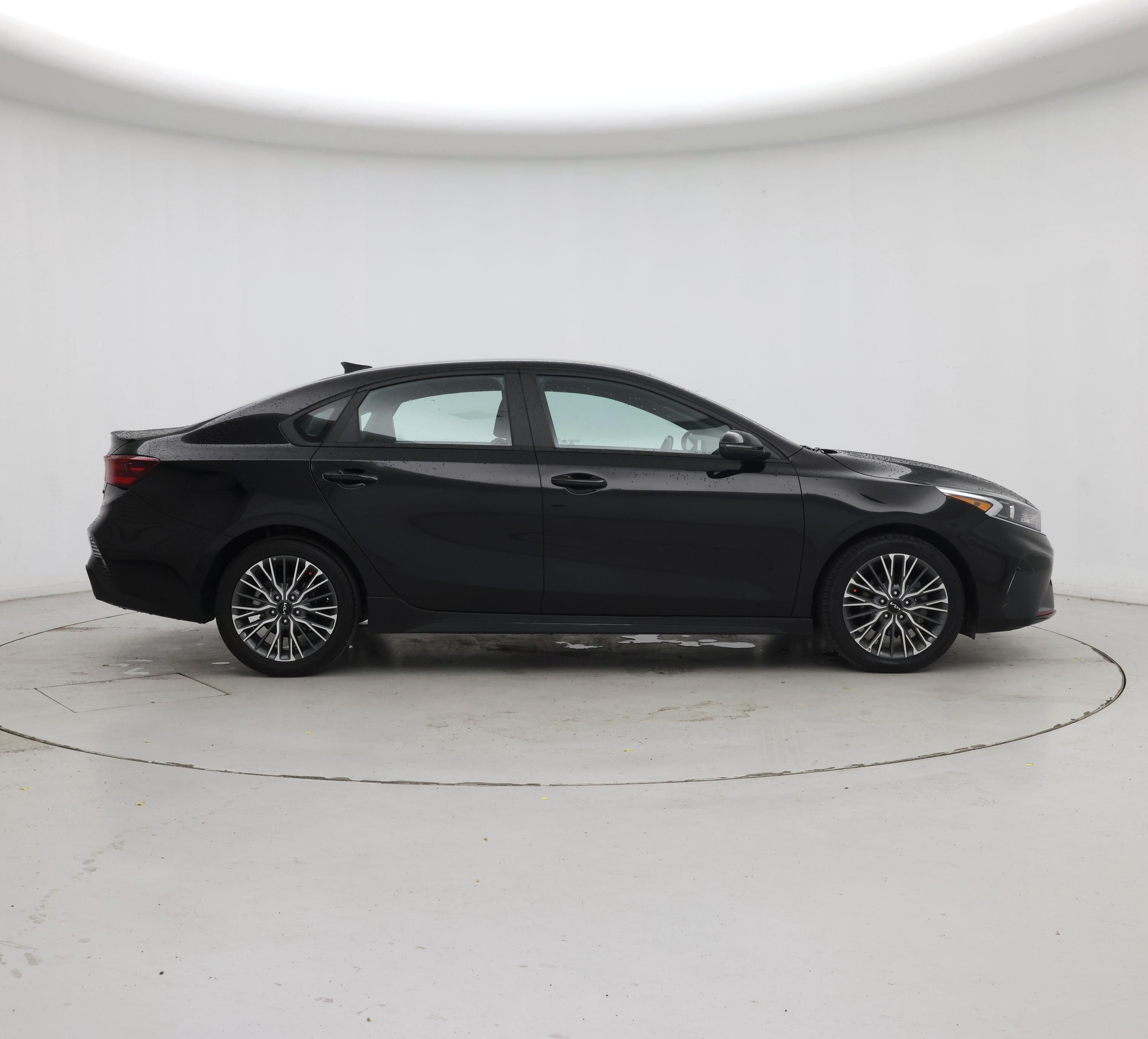 Thumbnail: 2023 Kia Forte - 7