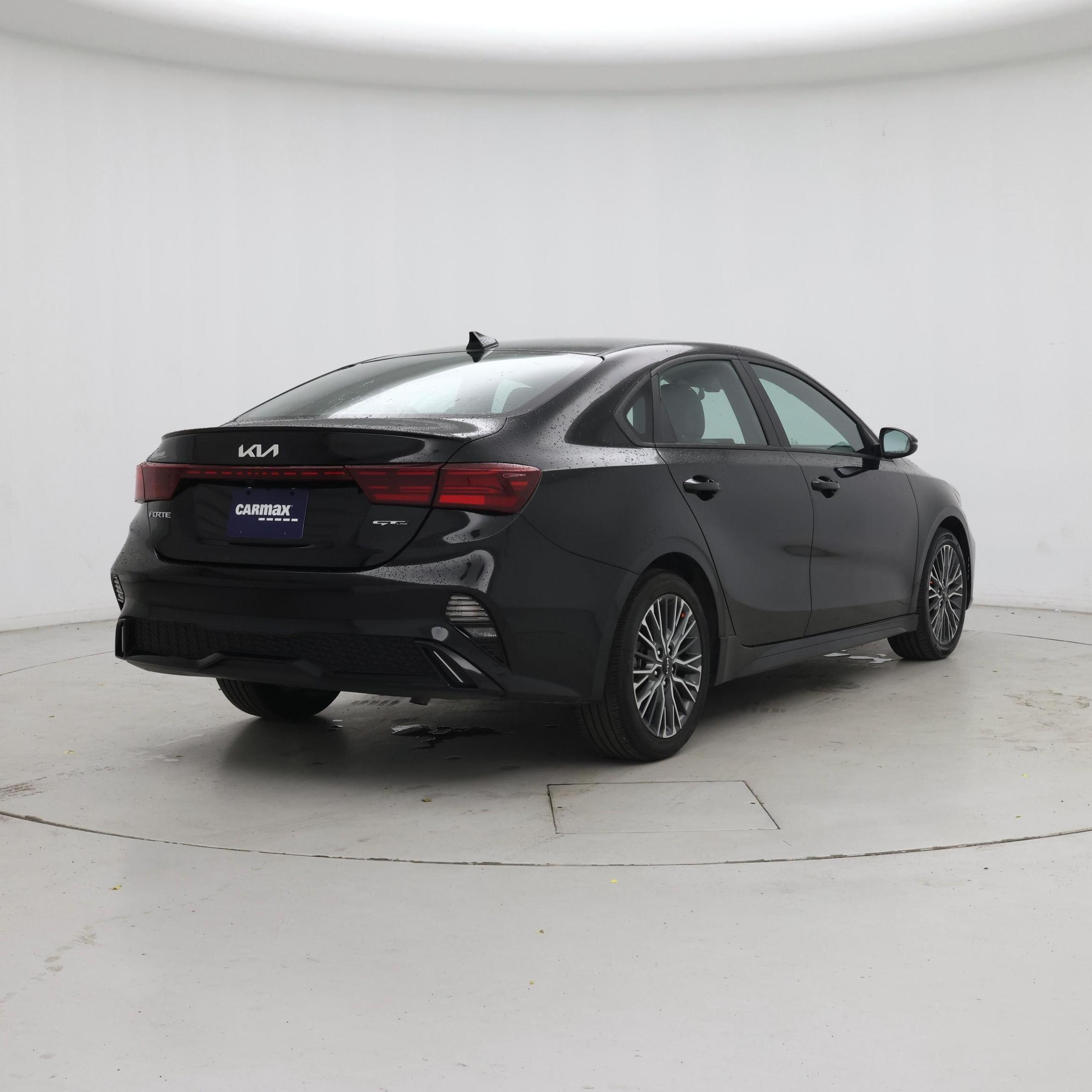 Thumbnail: 2023 Kia Forte - 8