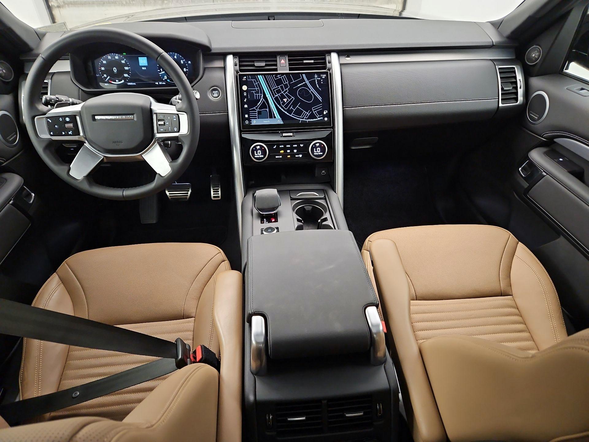 Thumbnail: 2025 Land Rover Discovery - 9