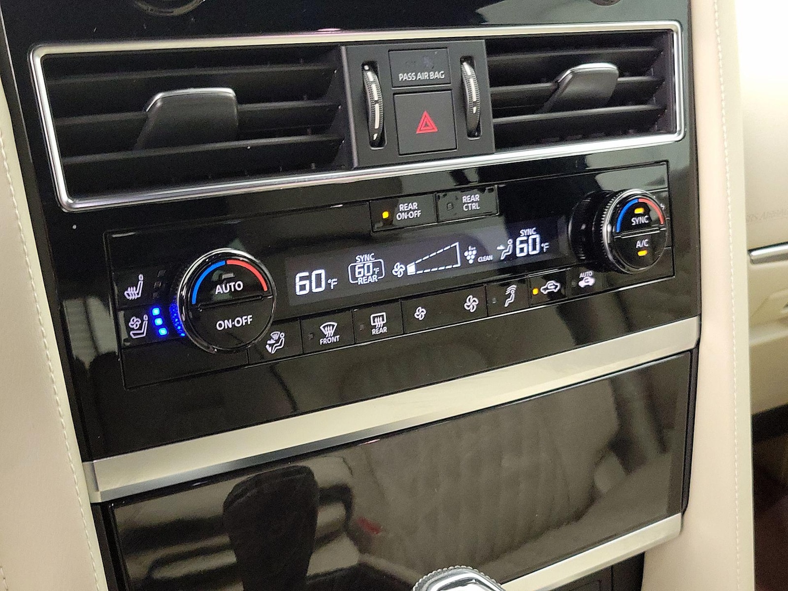 2023 INFINITI QX80 Sensory 4WD - Photo 18