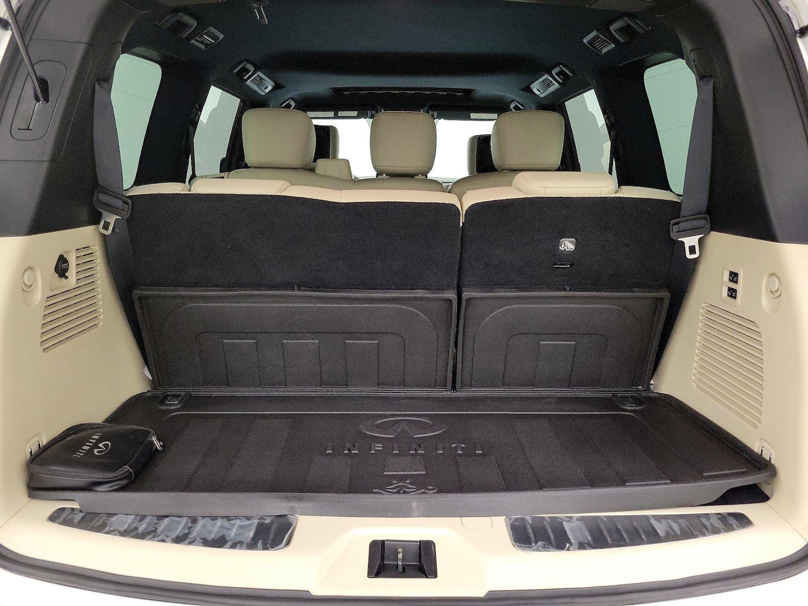 2023 INFINITI QX80 Sensory 4WD - Photo 24