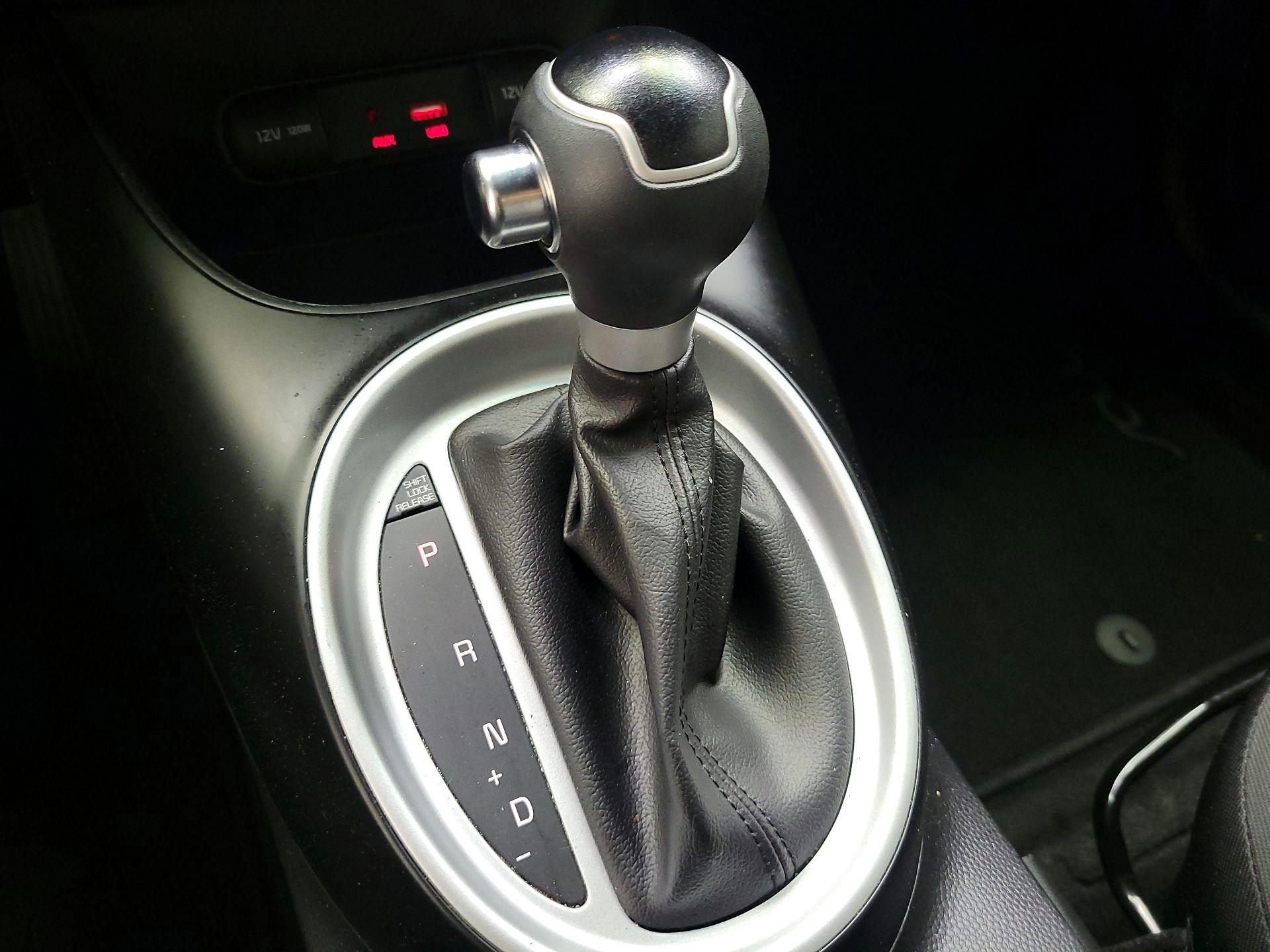 Thumbnail: 2019 Kia Soul - 17