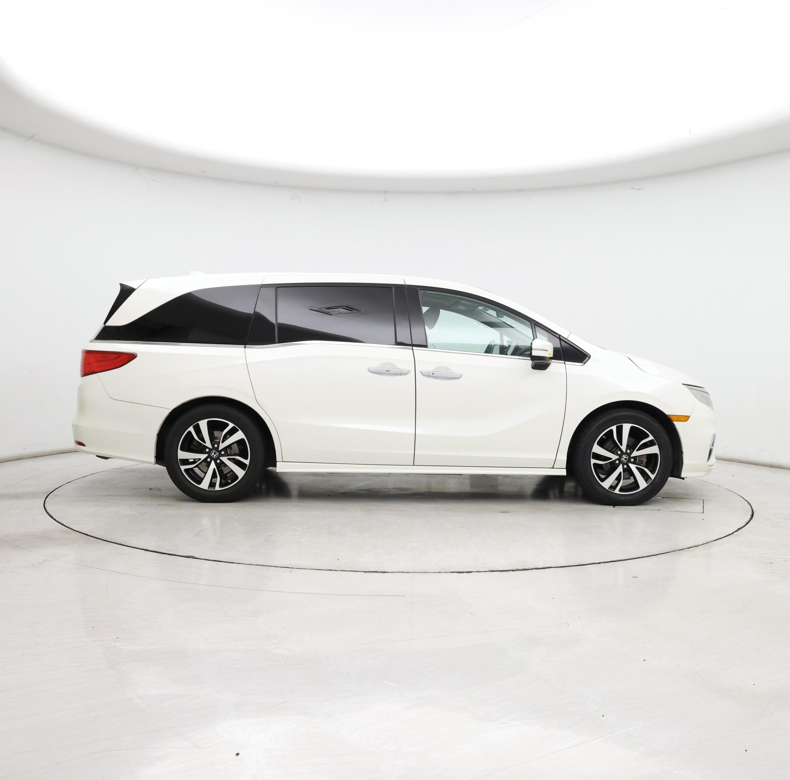 Thumbnail: 2018 Honda Odyssey - 7