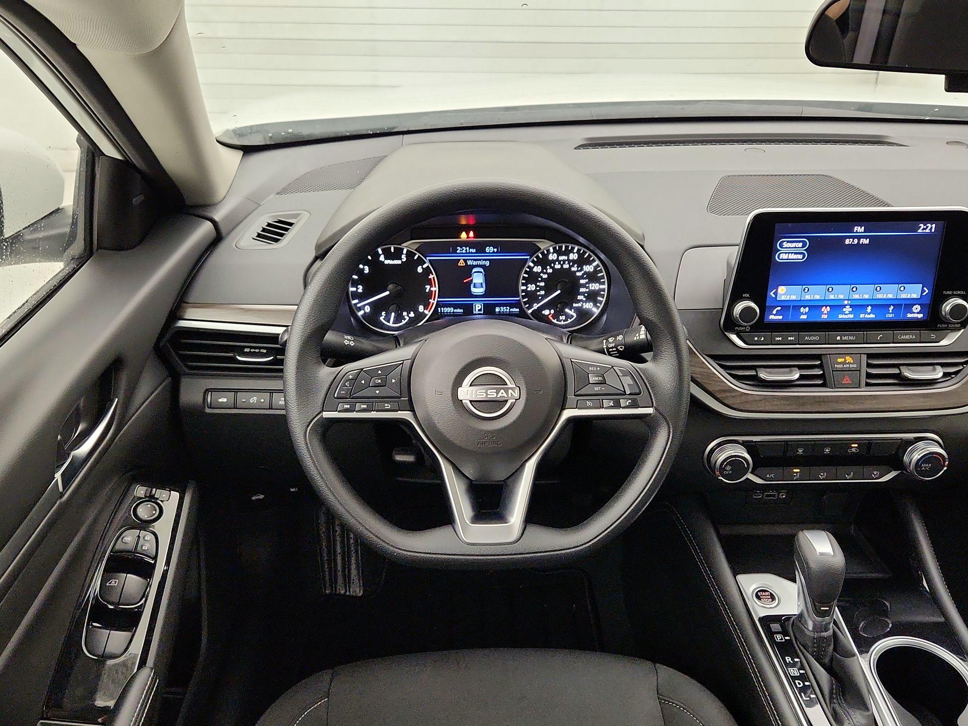 Thumbnail: 2023 Nissan Altima - 10
