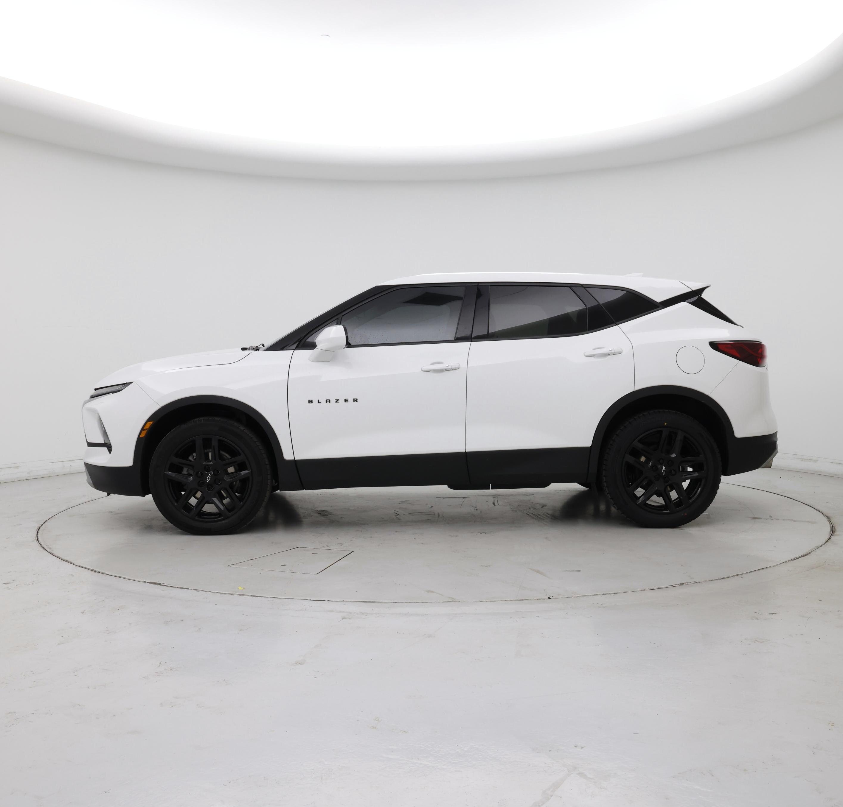 Thumbnail: 2023 Chevrolet Blazer - 3