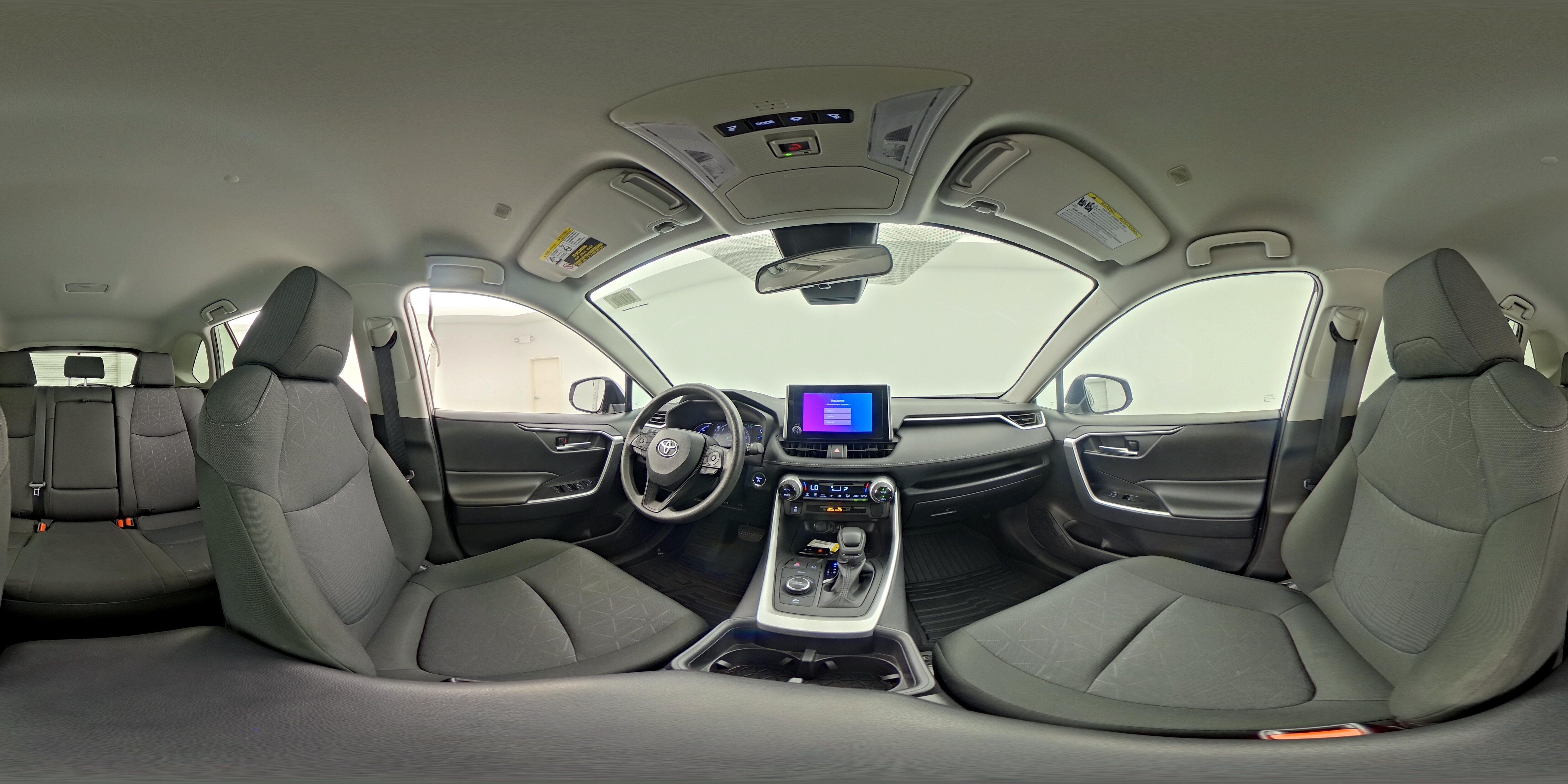 2025 Toyota RAV4 XLE - Photo 24