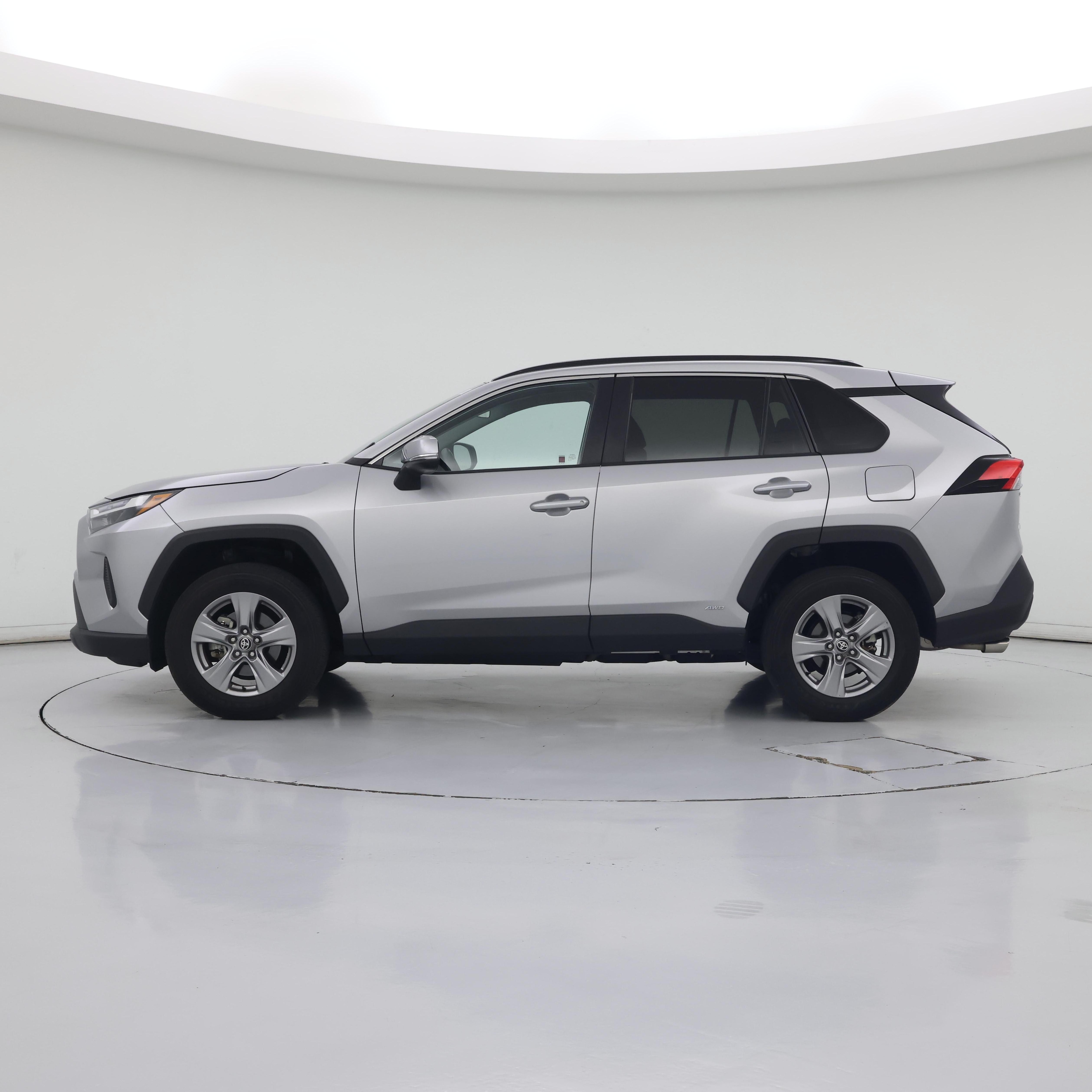 Thumbnail: 2025 Toyota RAV4 - 3