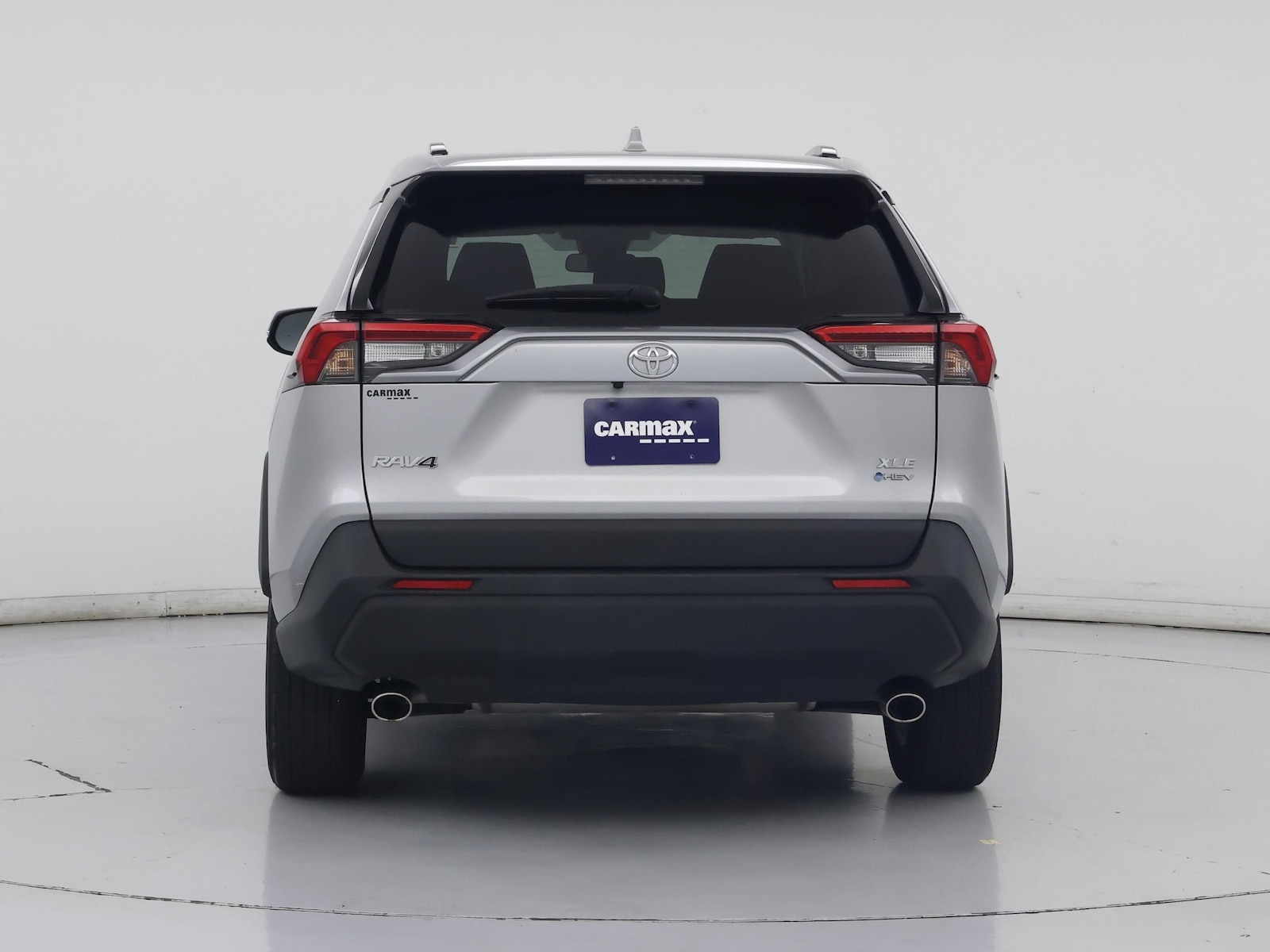 2025 Toyota RAV4 XLE - Photo 7