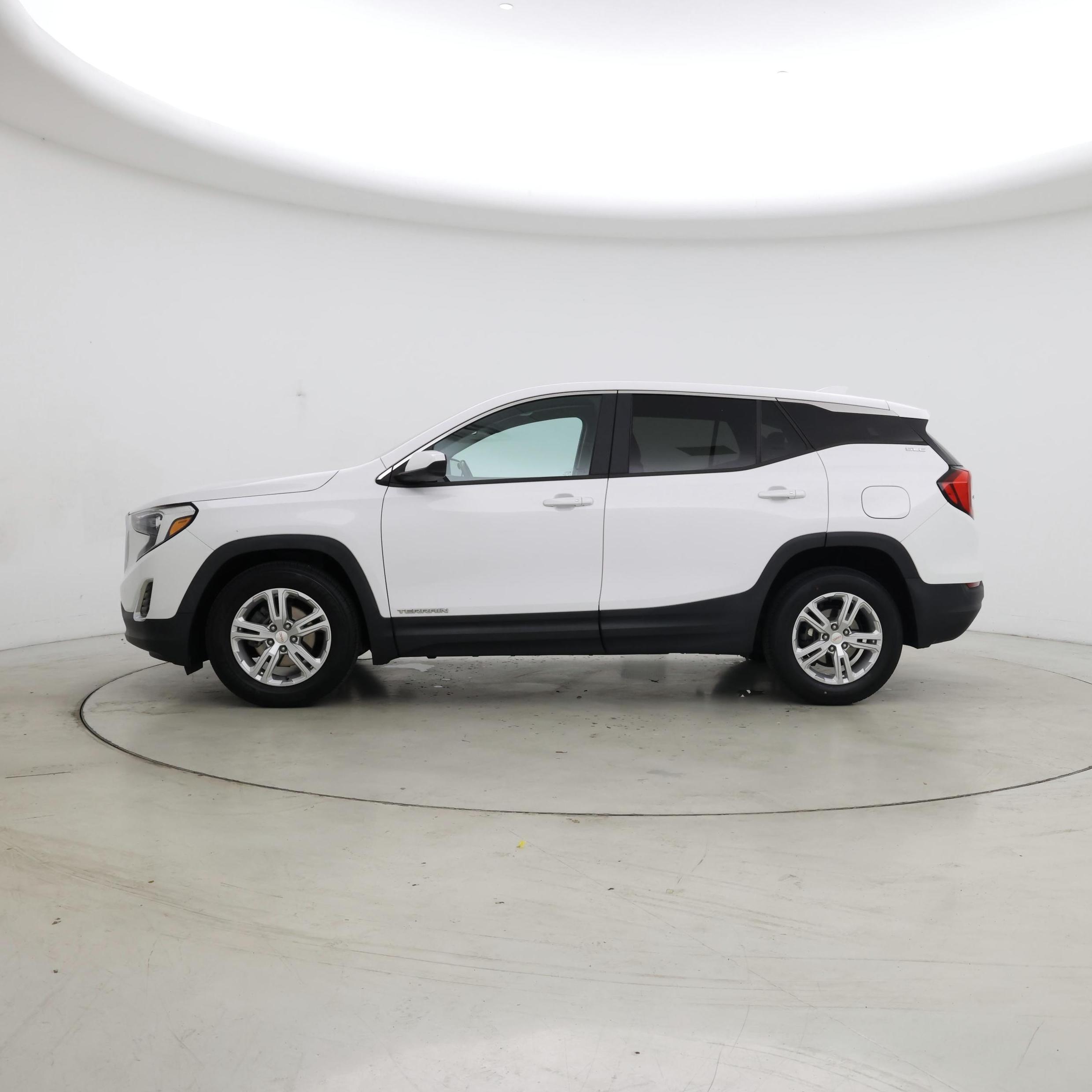 Thumbnail: 2020 GMC Terrain - 3