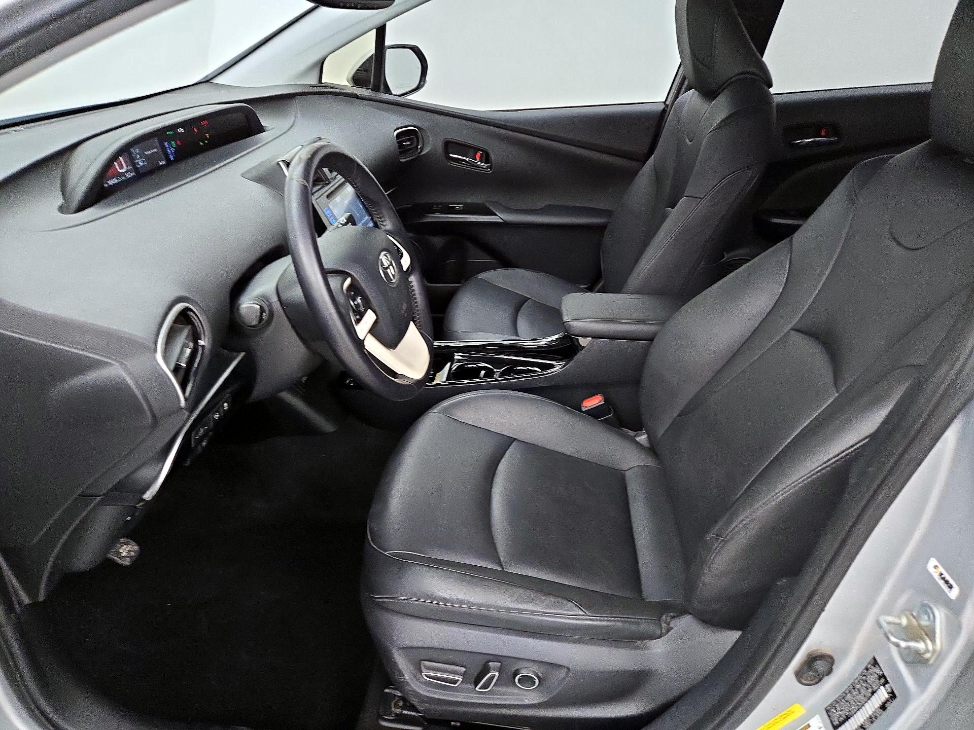 Thumbnail: 2017 Toyota Prius - 11