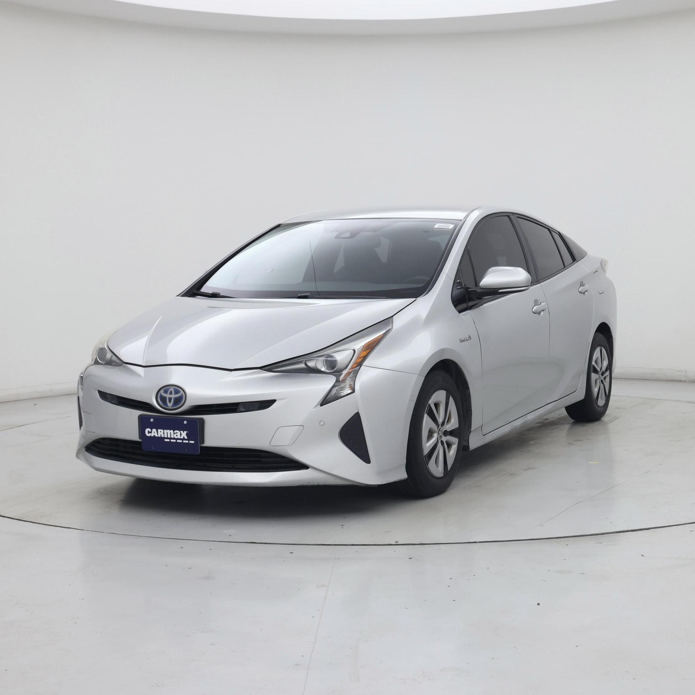 Thumbnail: 2017 Toyota Prius - 4
