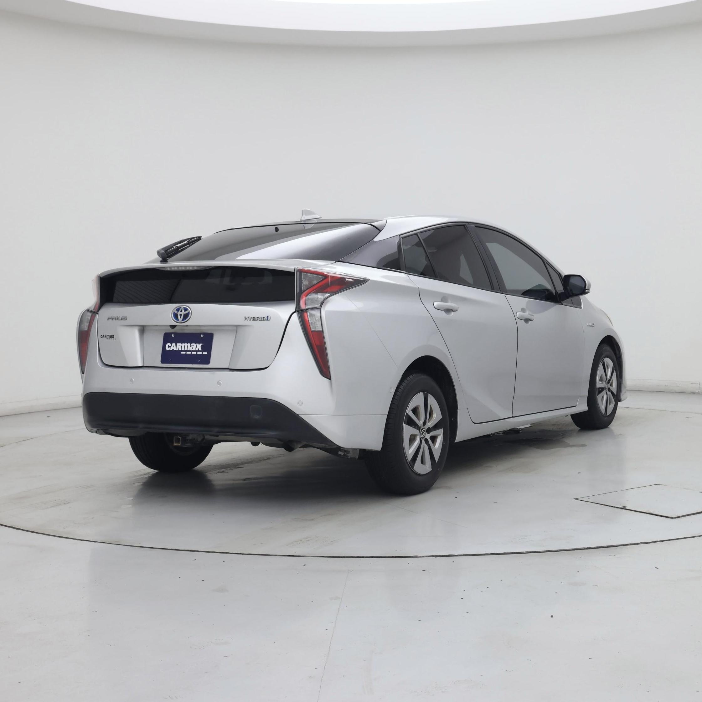 Thumbnail: 2017 Toyota Prius - 8