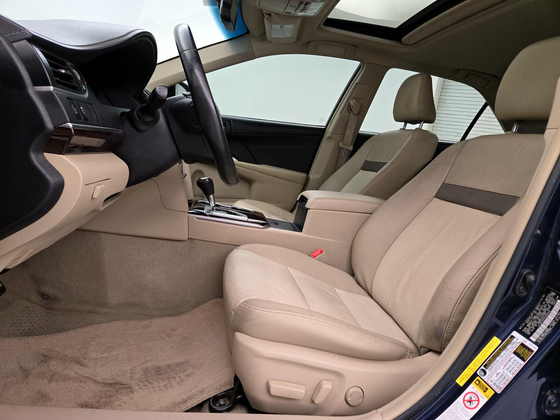 Thumbnail: 2014 Toyota Camry - 11