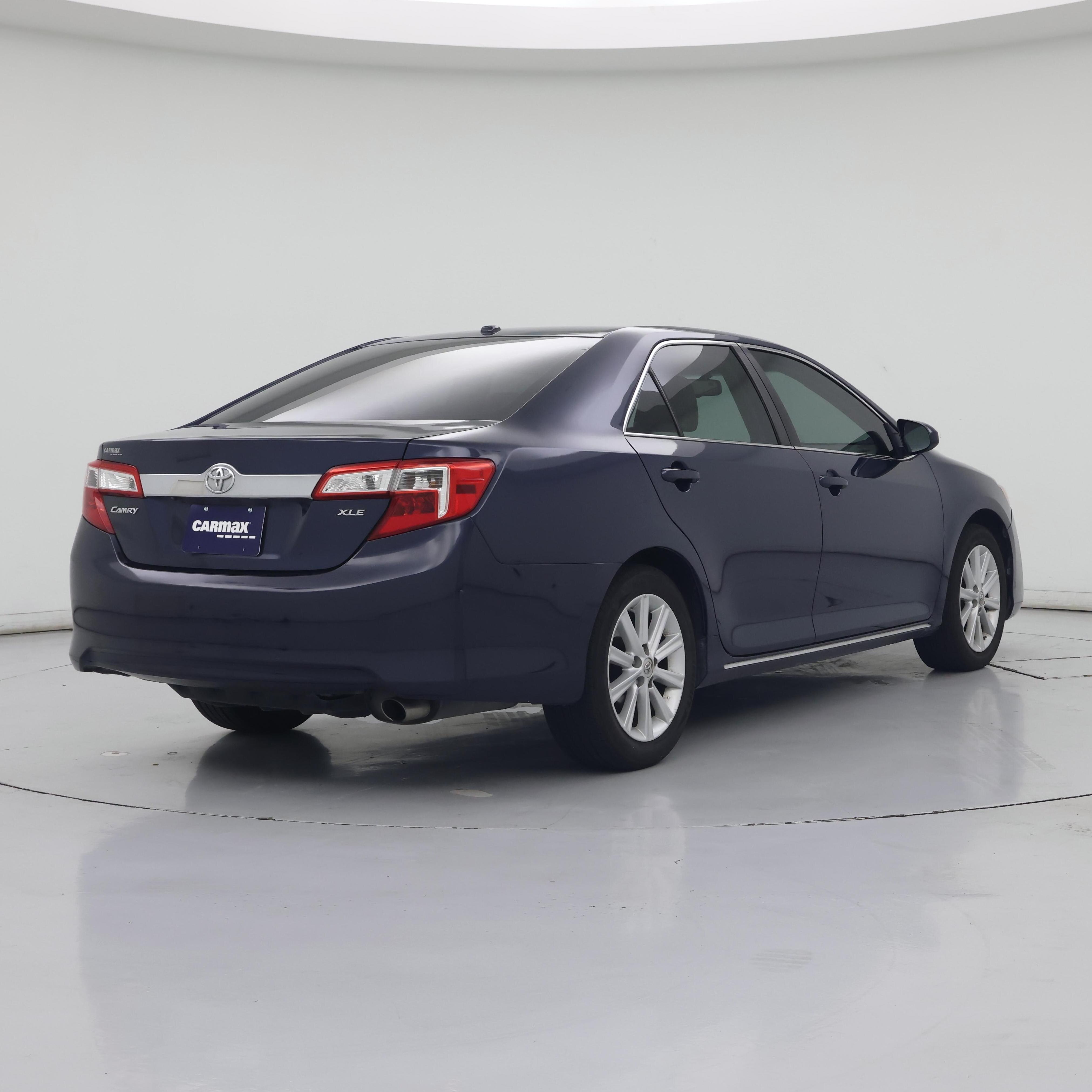 Thumbnail: 2014 Toyota Camry - 8