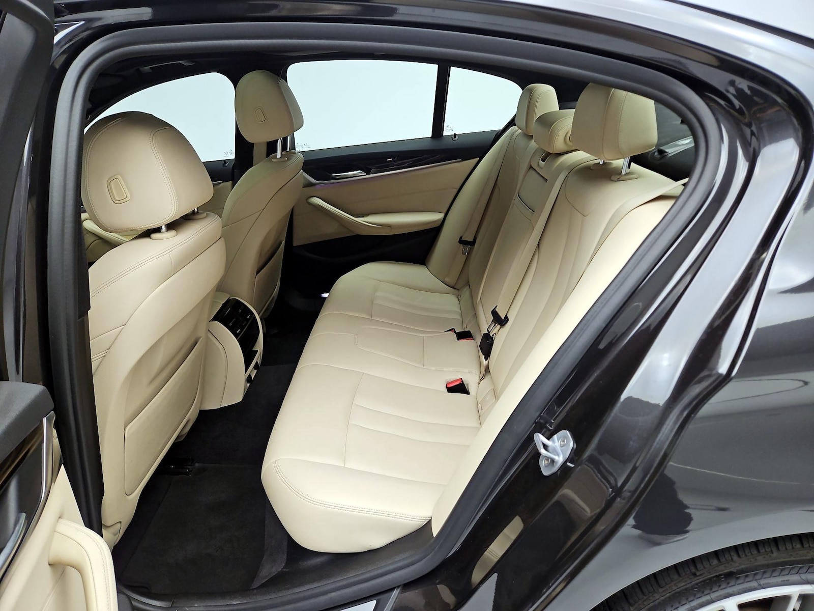 2018 BMW 5 Series 530e - Photo 22