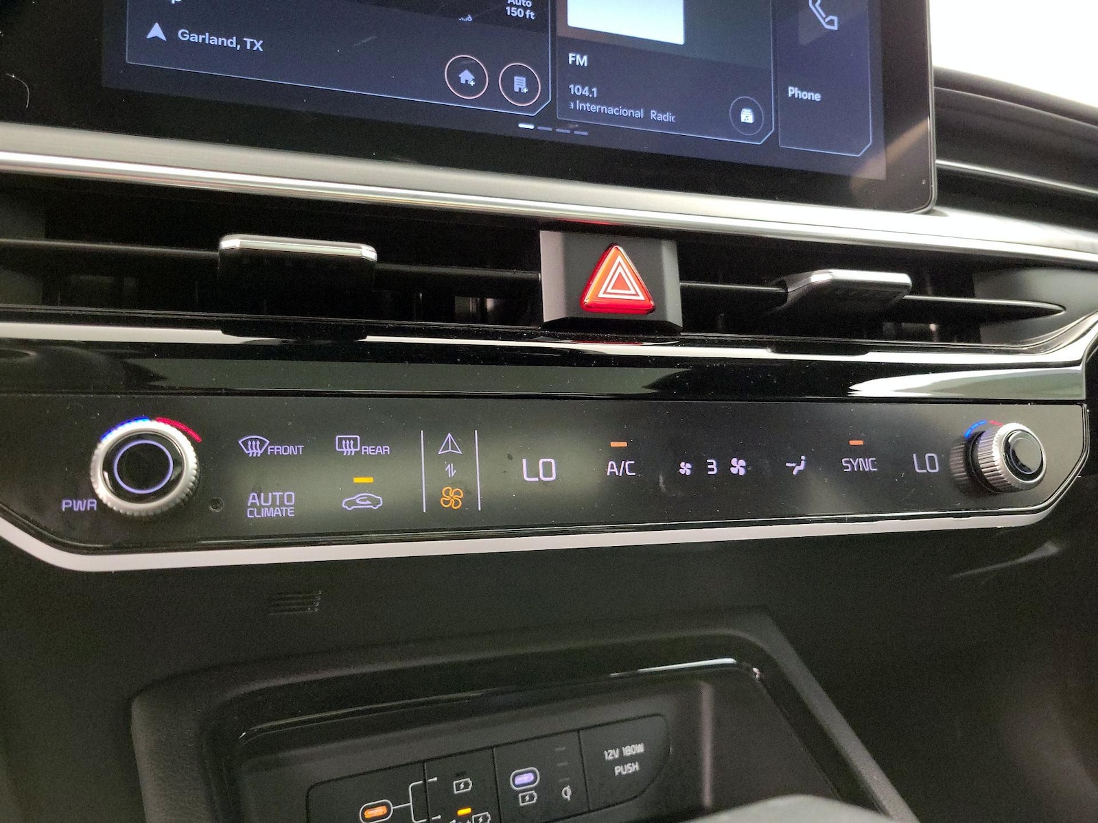 2025 Kia K5 GT-Line - Photo 18