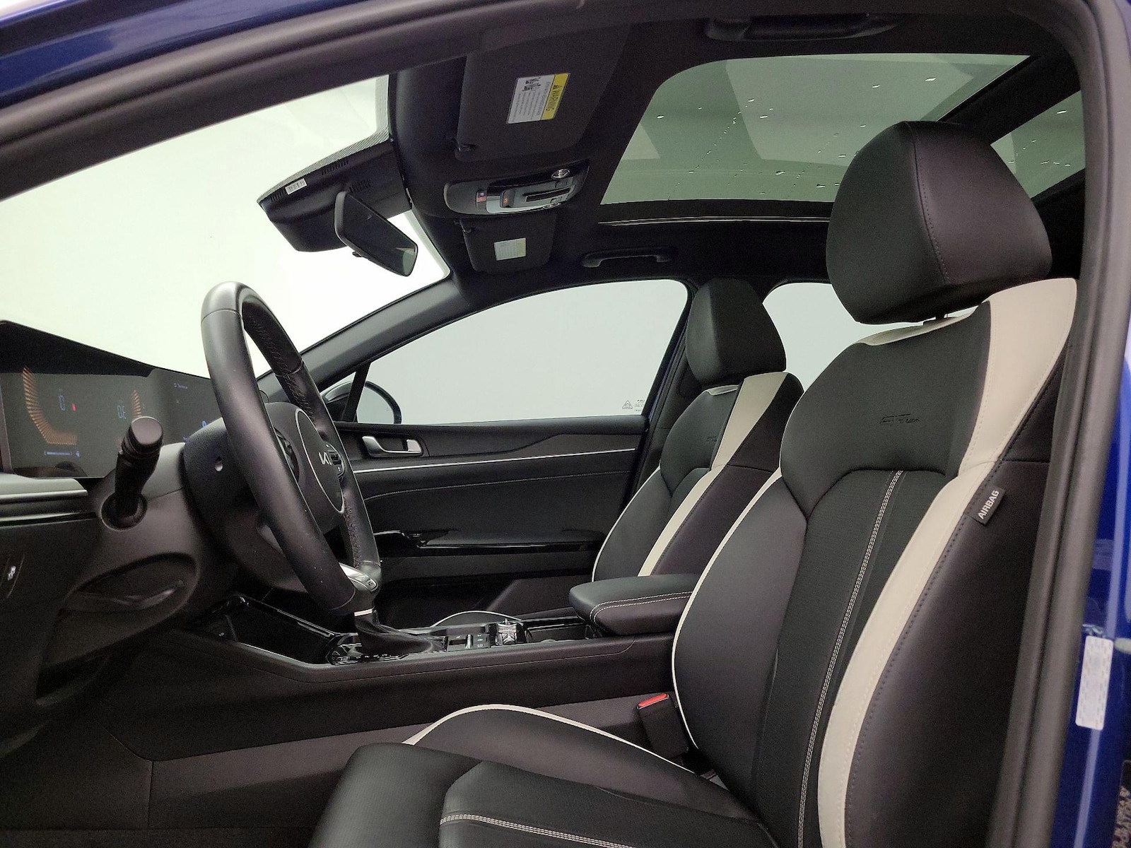 2025 Kia K5 GT-Line - Photo 20