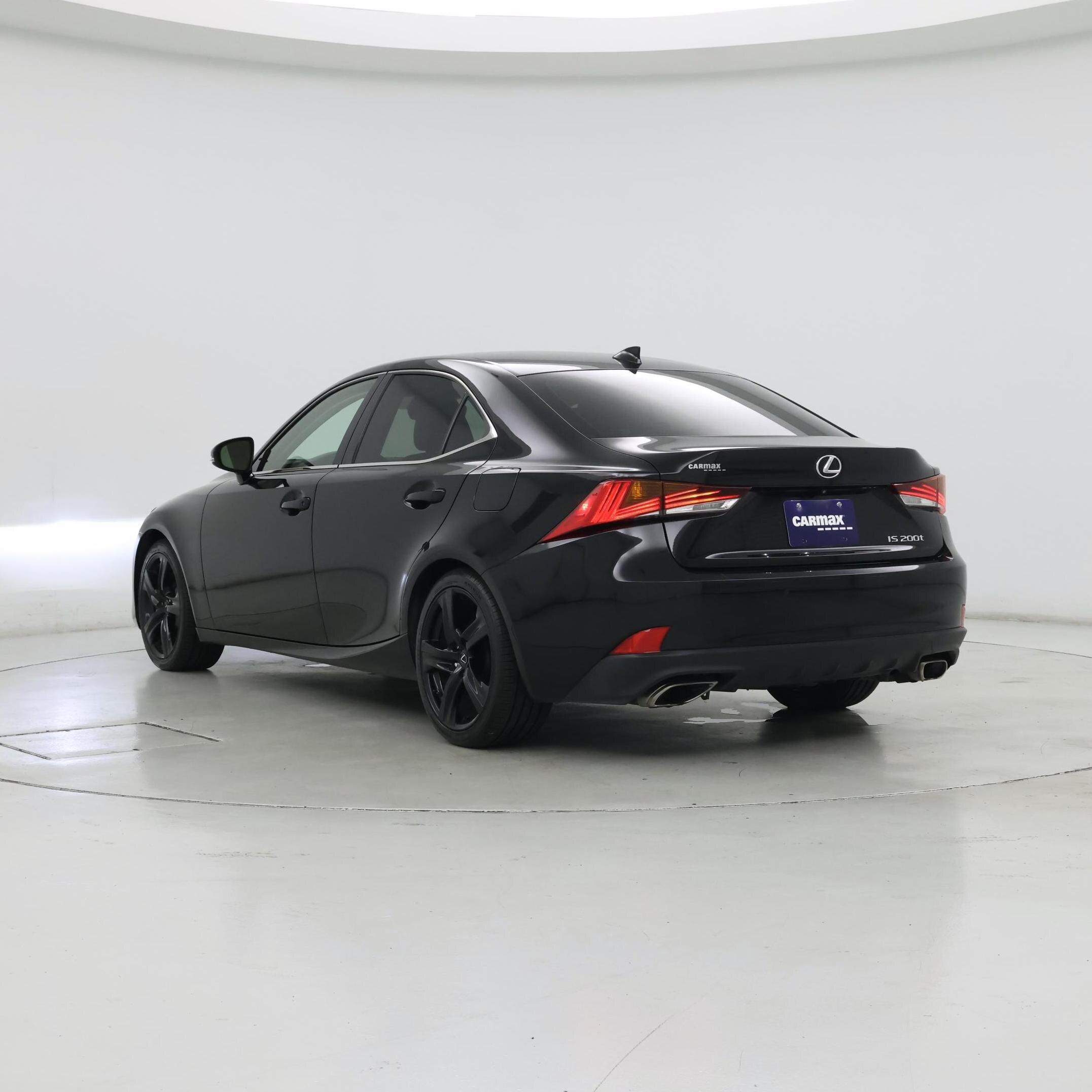 Thumbnail: 2017 Lexus IS - 2