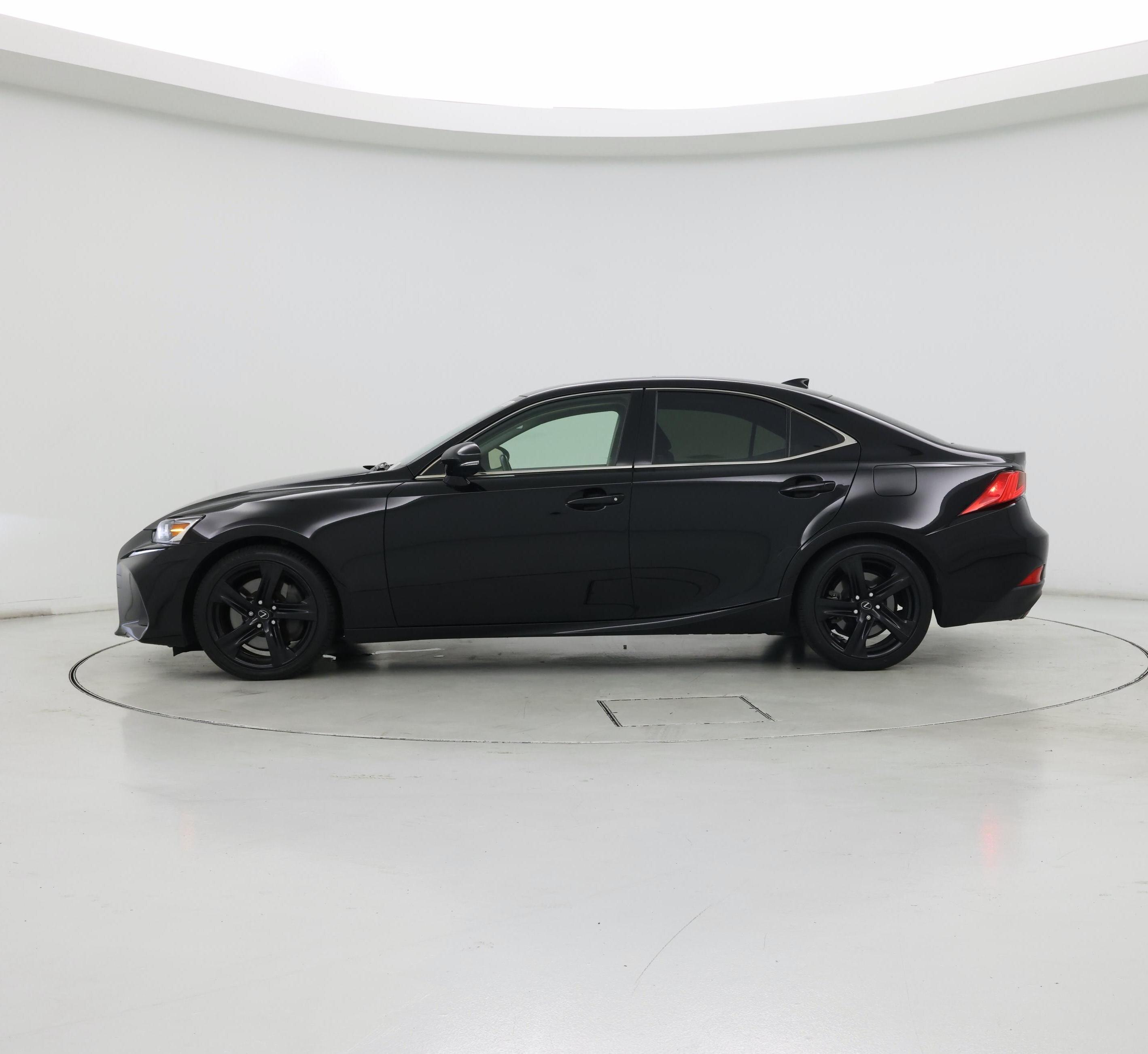 Thumbnail: 2017 Lexus IS - 3