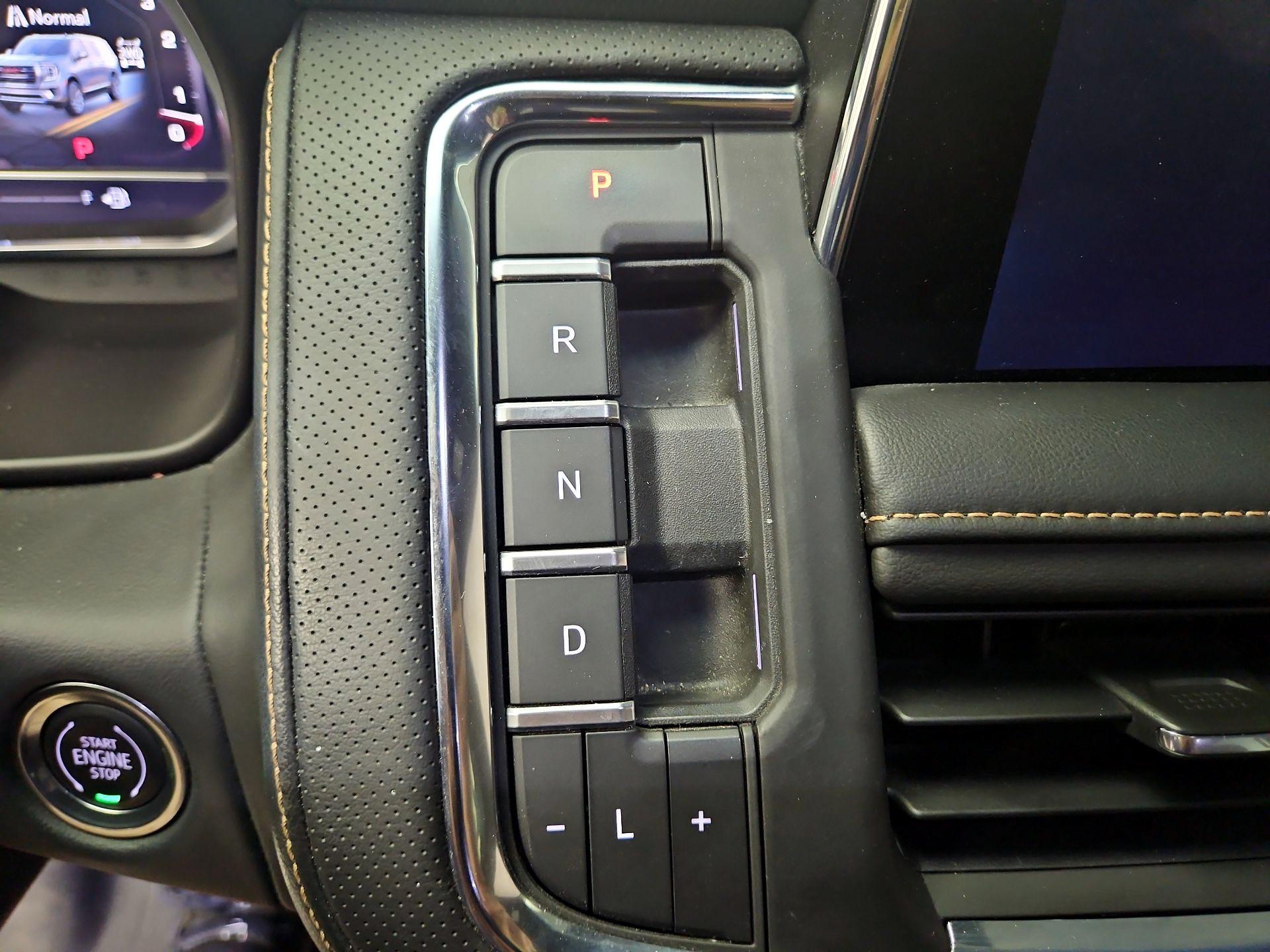 Thumbnail: 2023 GMC Yukon - 17