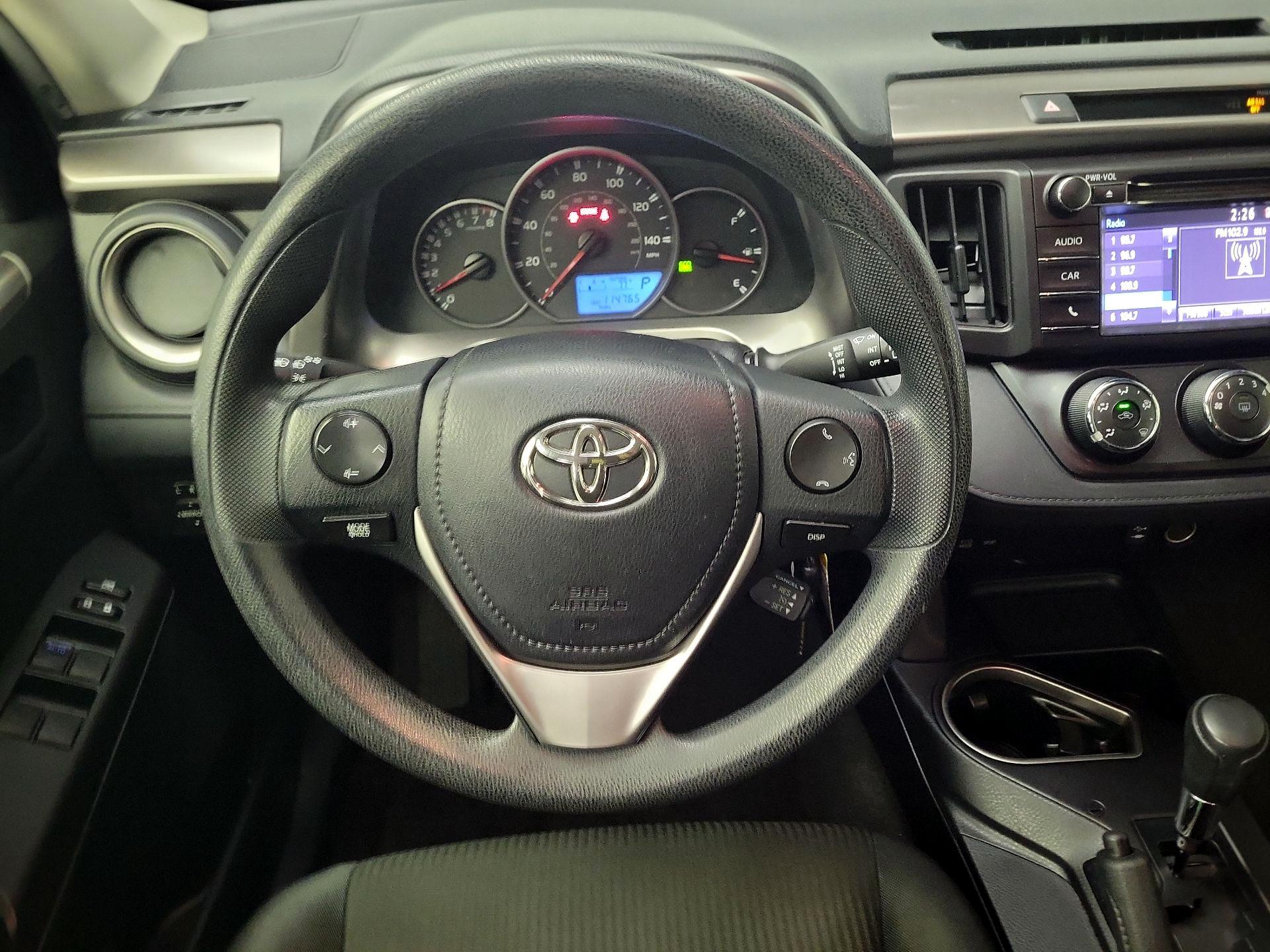 Thumbnail: 2016 Toyota RAV4 - 10