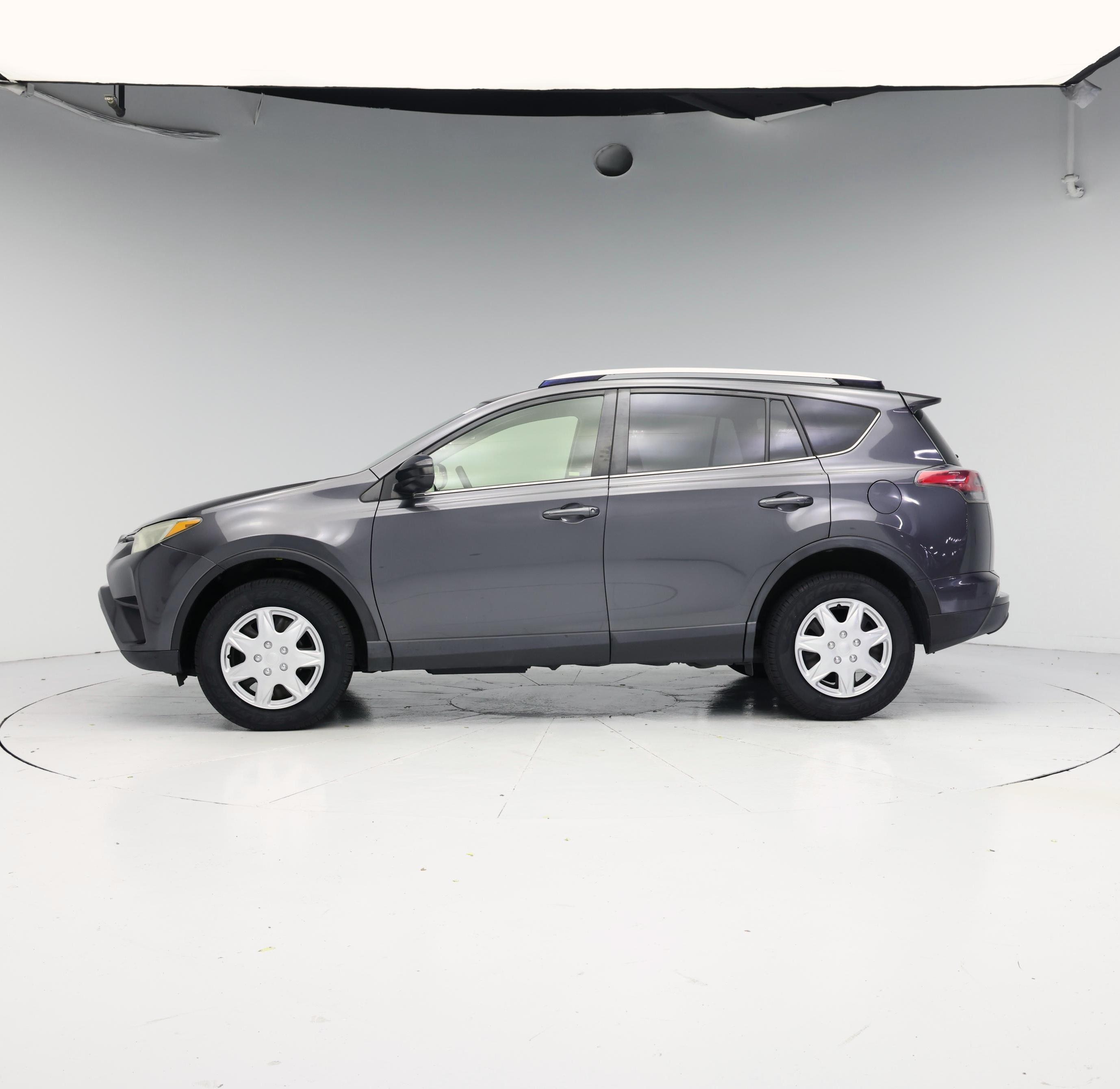 Thumbnail: 2016 Toyota RAV4 - 3