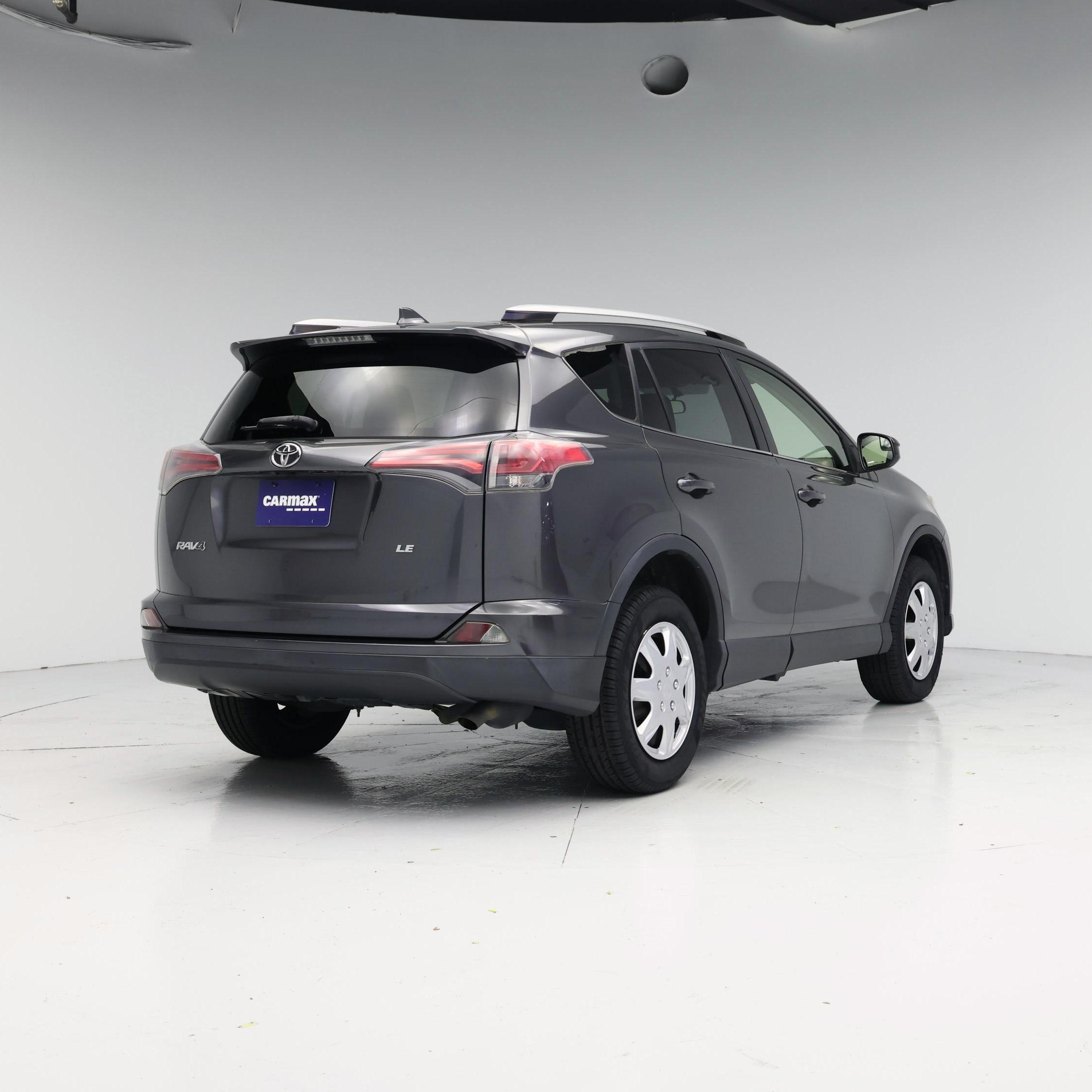 Thumbnail: 2016 Toyota RAV4 - 8