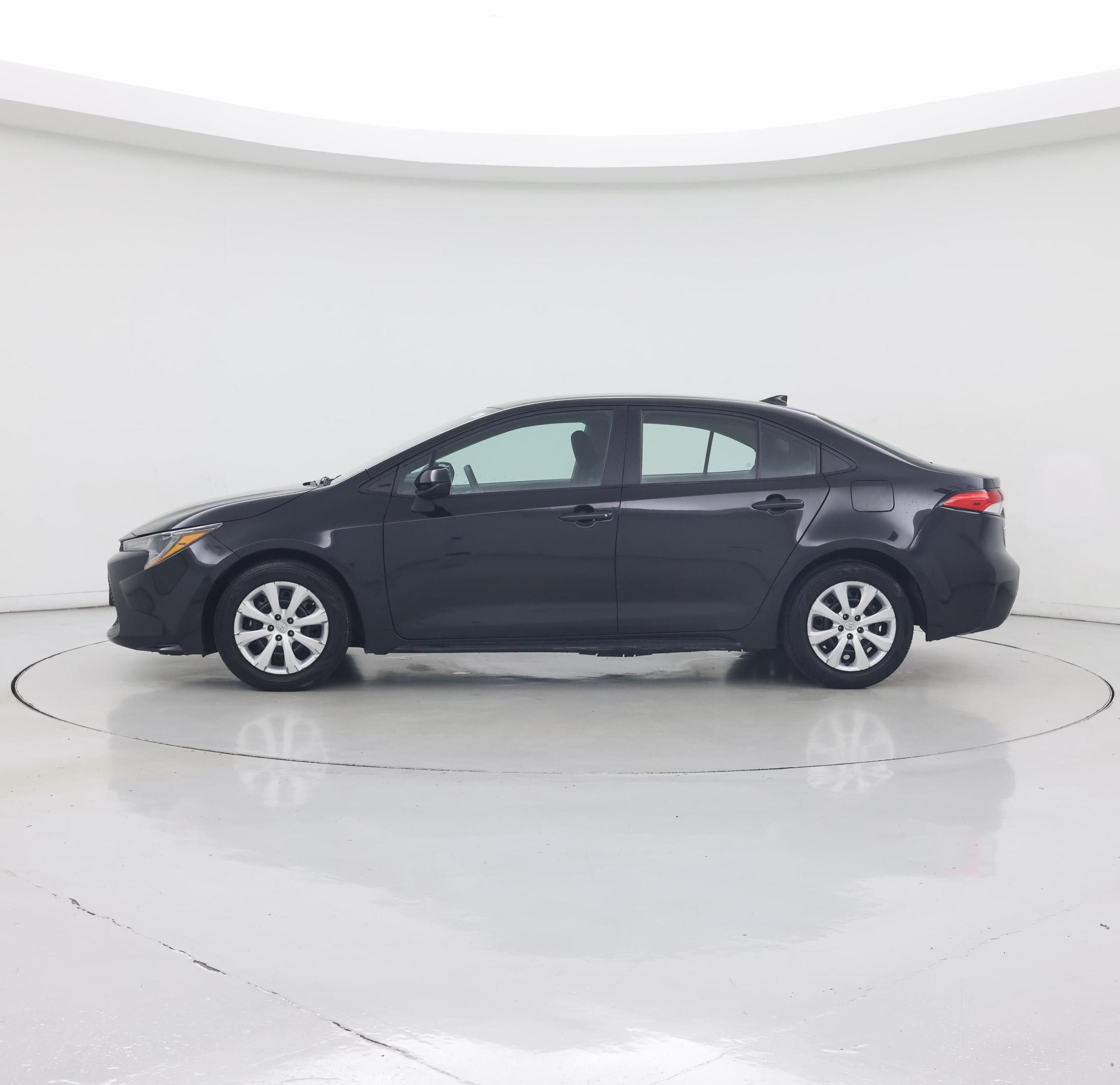 Thumbnail: 2022 Toyota Corolla - 3
