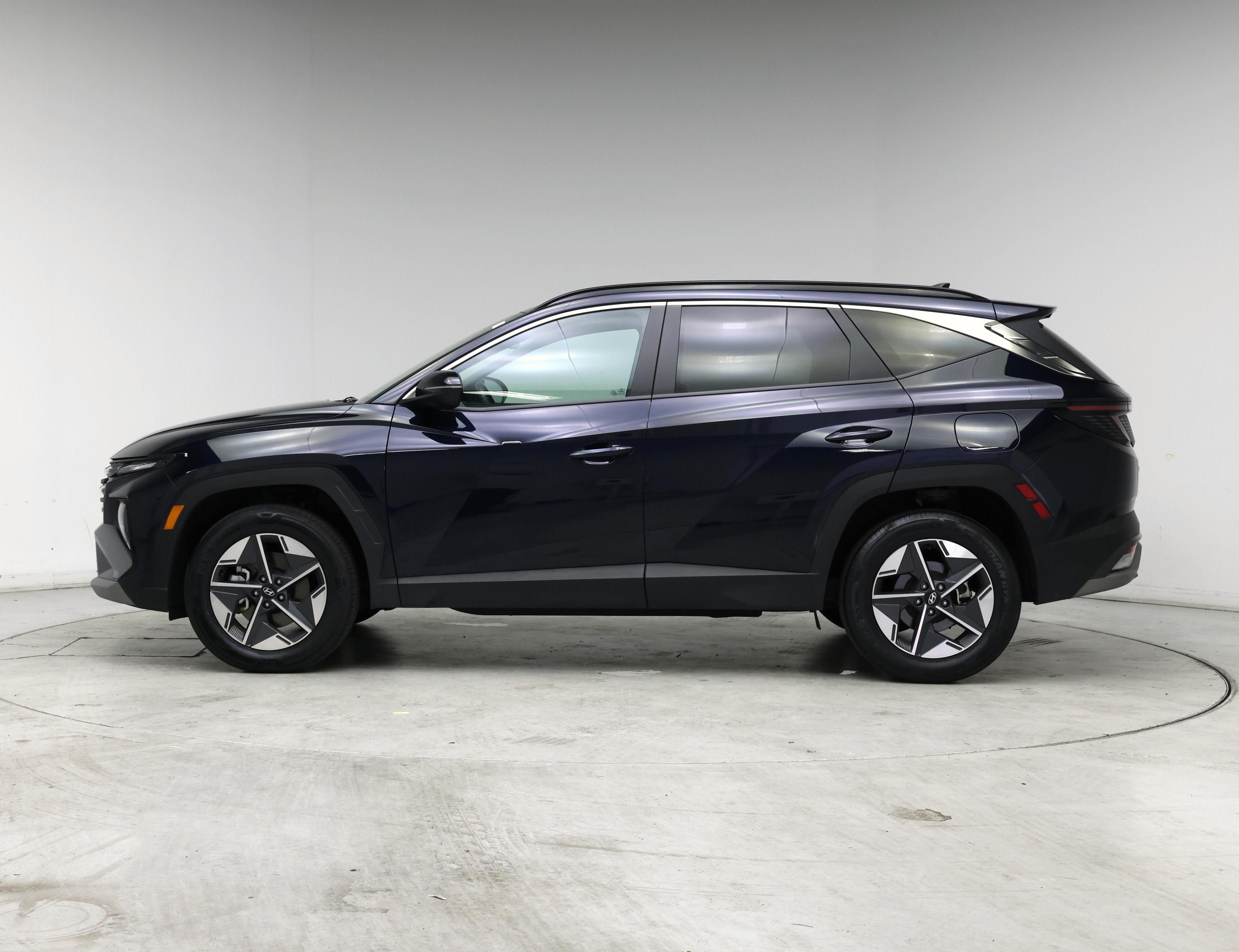 Thumbnail: 2025 Hyundai Tucson - 3