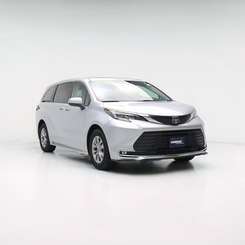 2022 Toyota Sienna Hybrid XLE